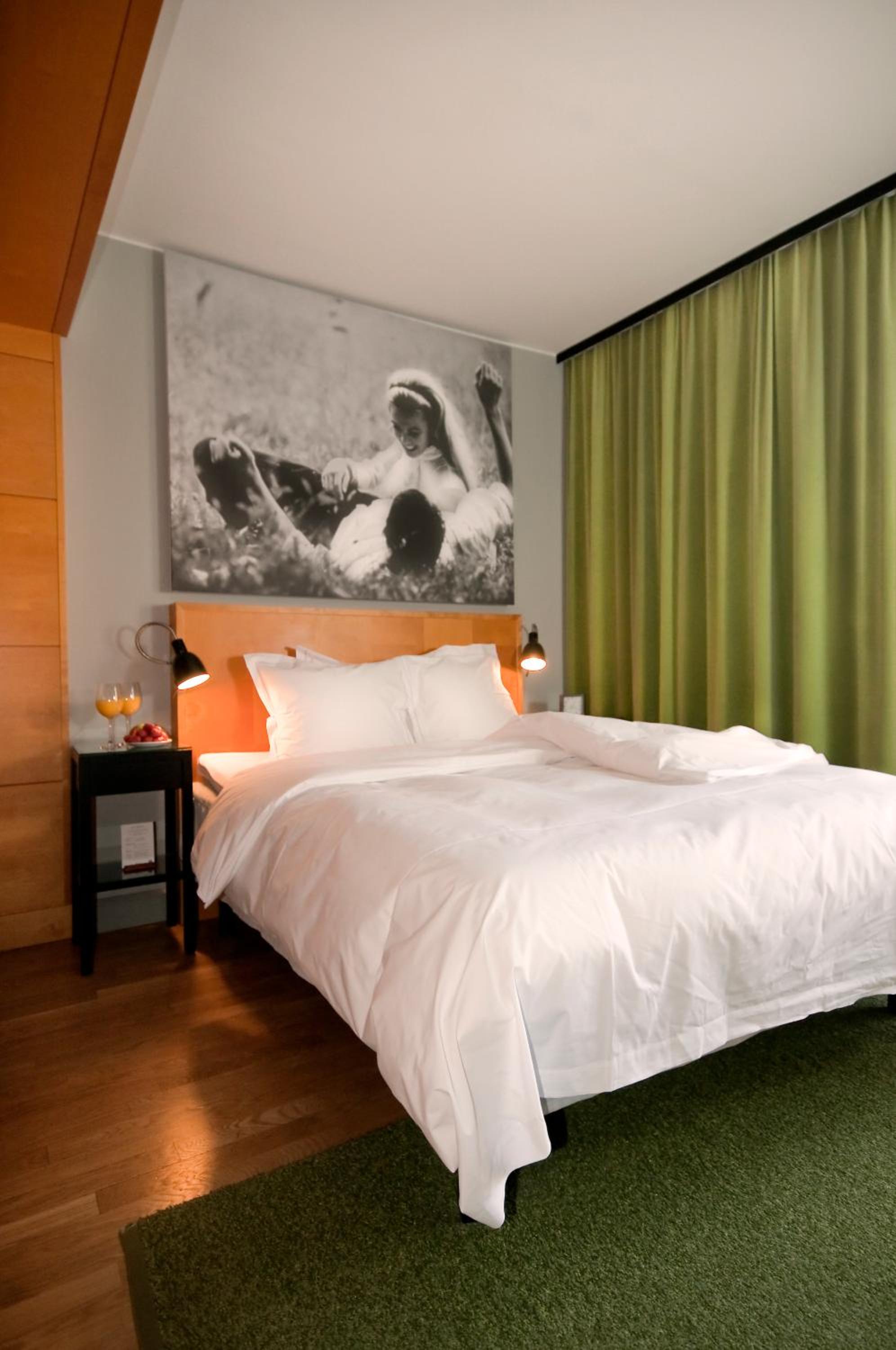 Standard Double or Twin Room - Photo 12