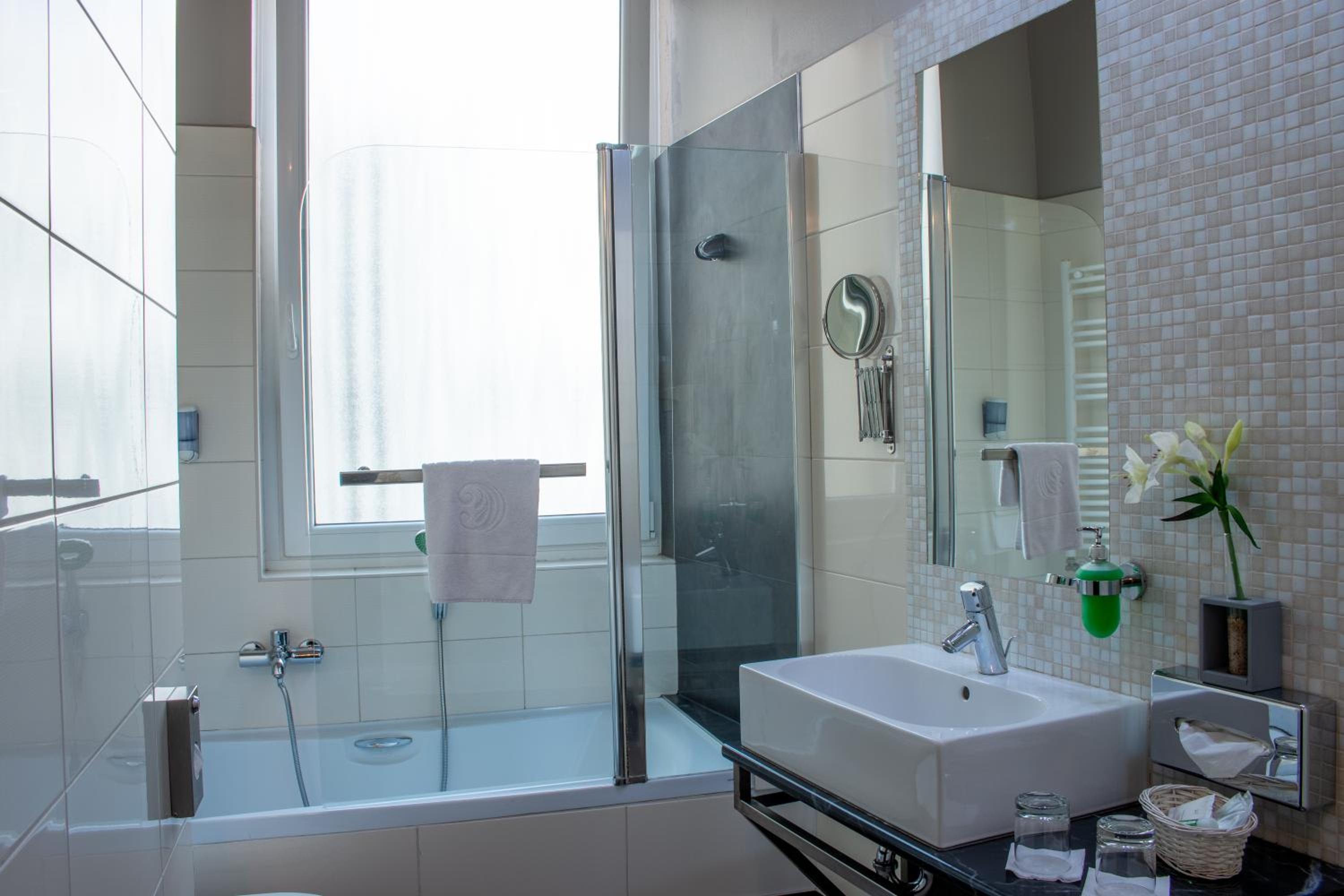 Double or Twin Room with Garden View