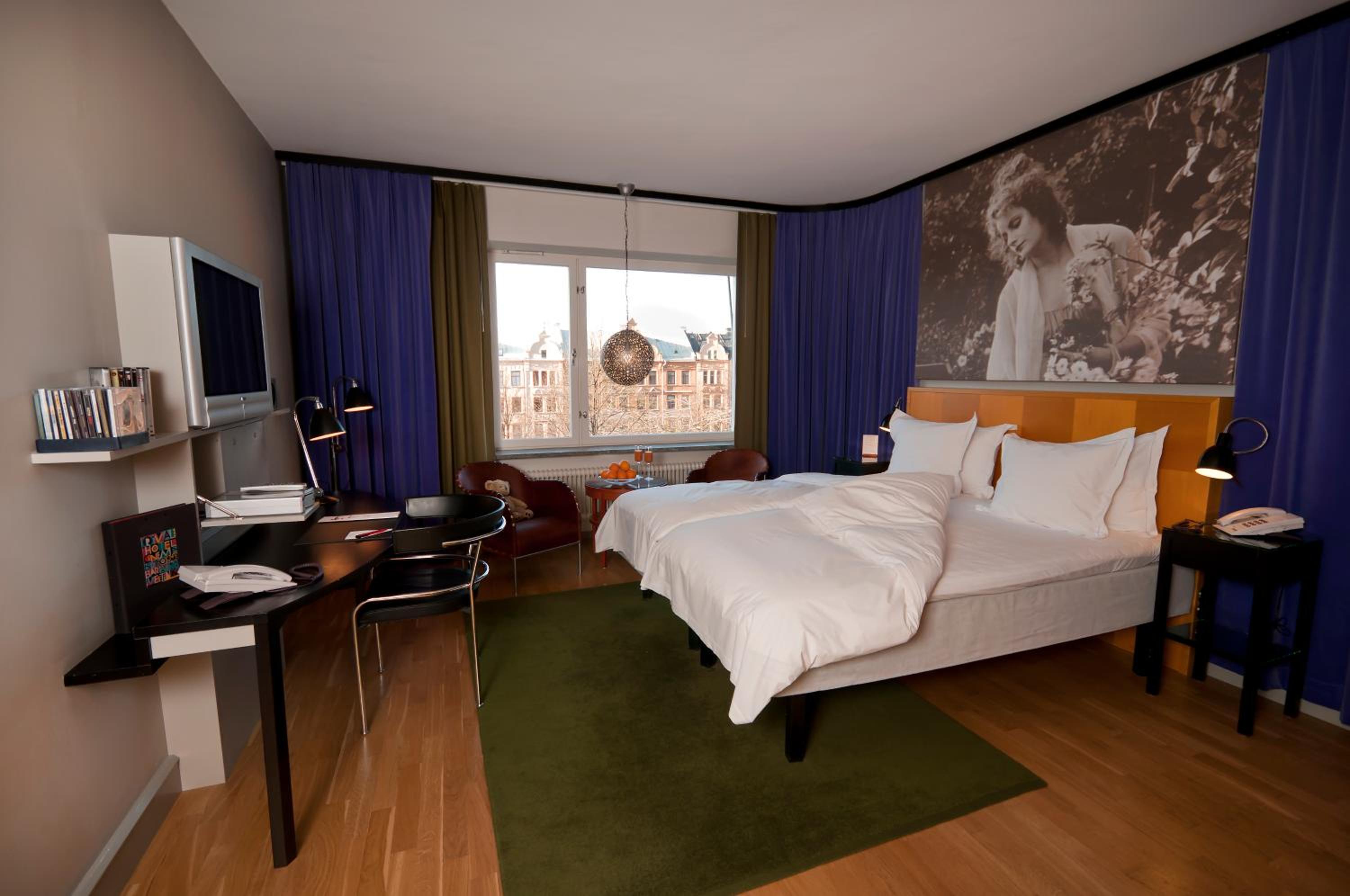 Deluxe Double or Twin Room - Photo 9