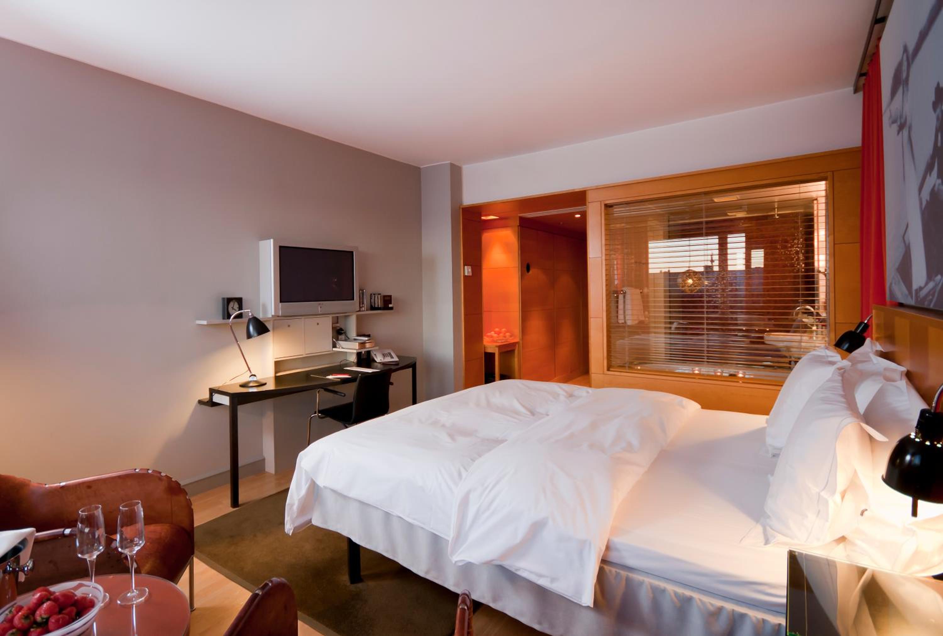 Deluxe Double or Twin Room - Photo 15