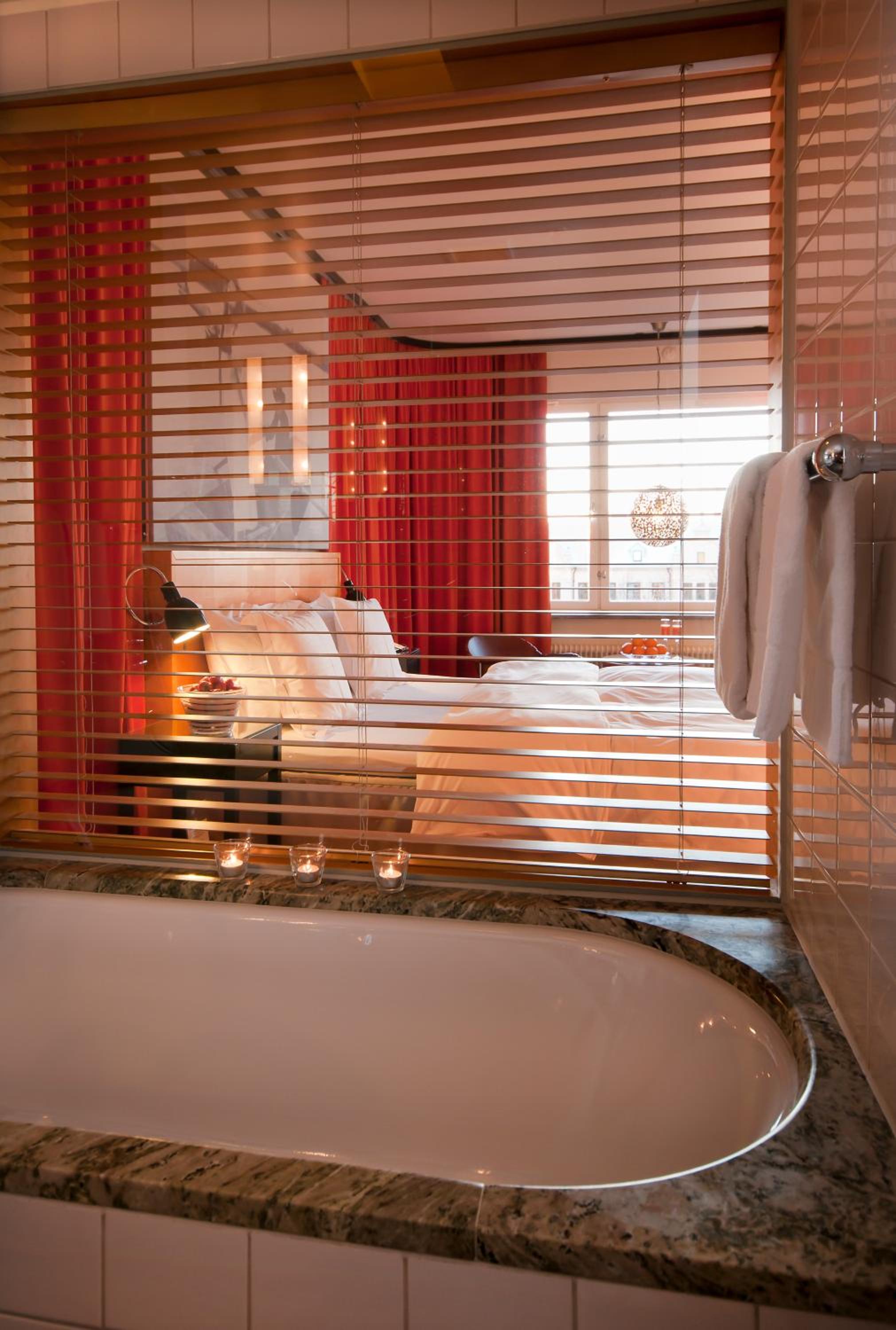 Deluxe Double or Twin Room - Photo 11