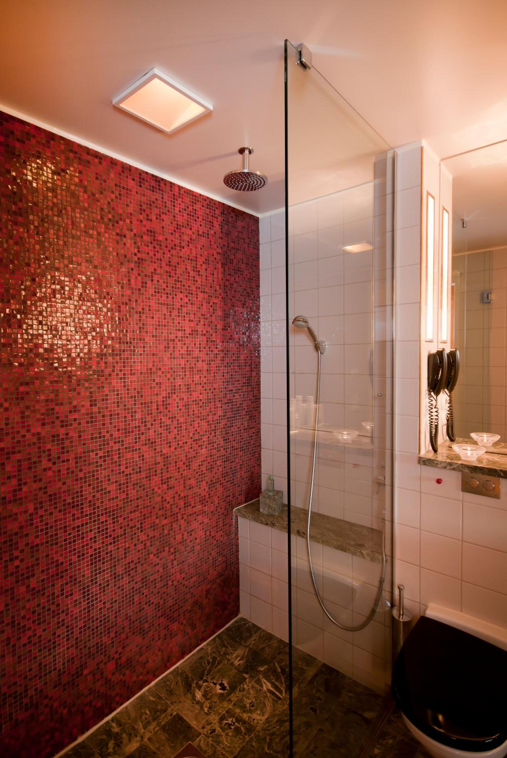Deluxe Double or Twin Room - Photo 13