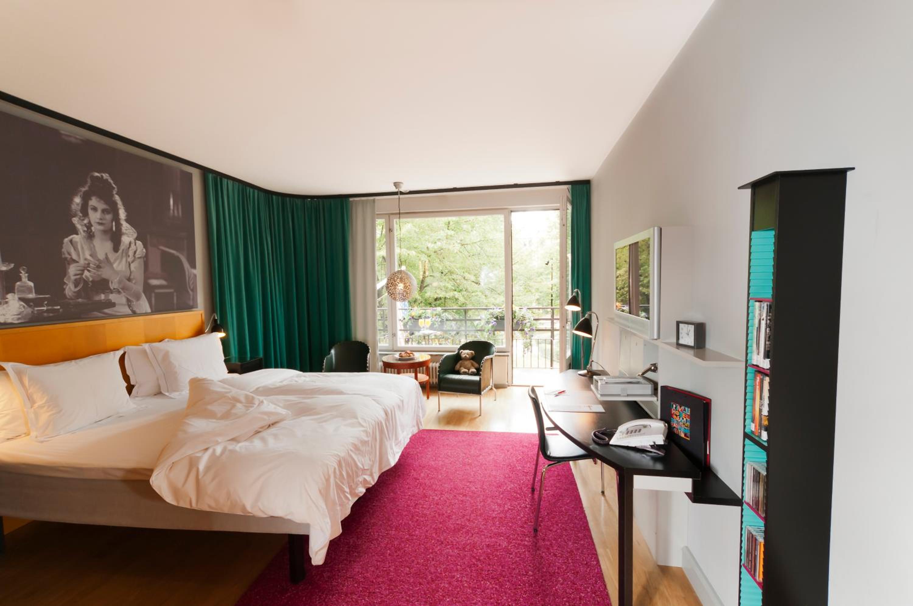 Deluxe Double or Twin Room with Balcony - Photo 6