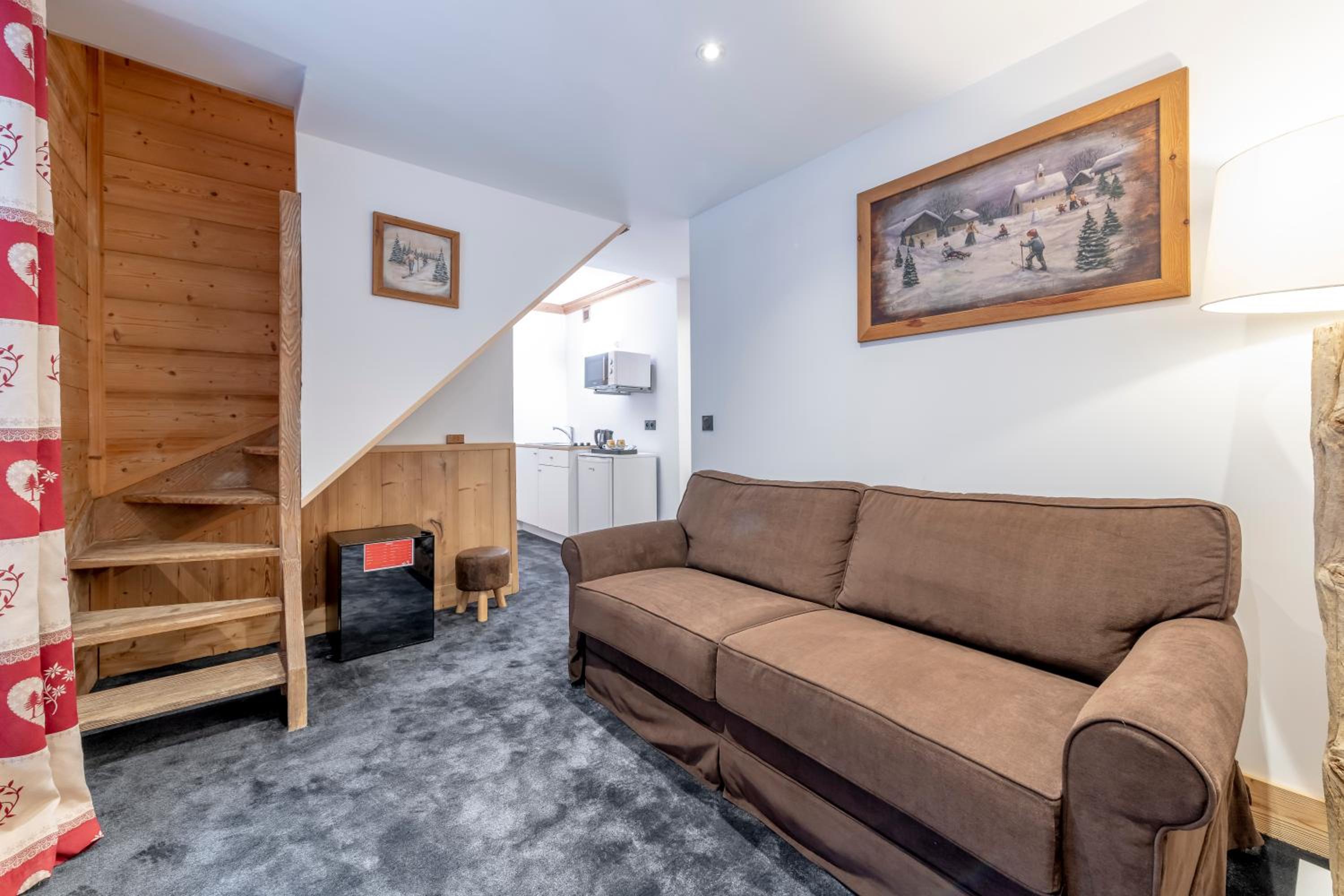 Family Room (6 Adults)