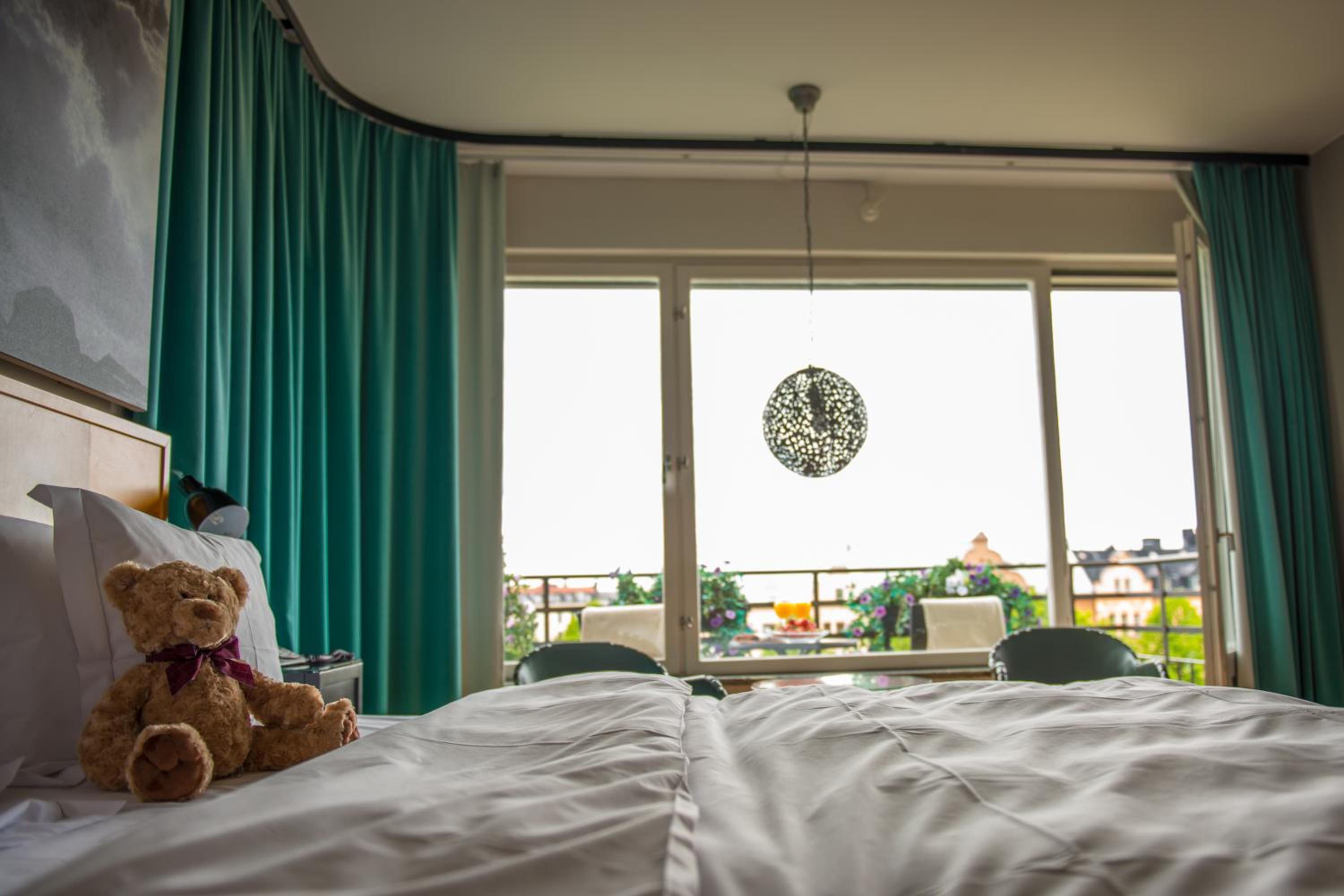 Deluxe Double or Twin Room with Balcony - Photo 10