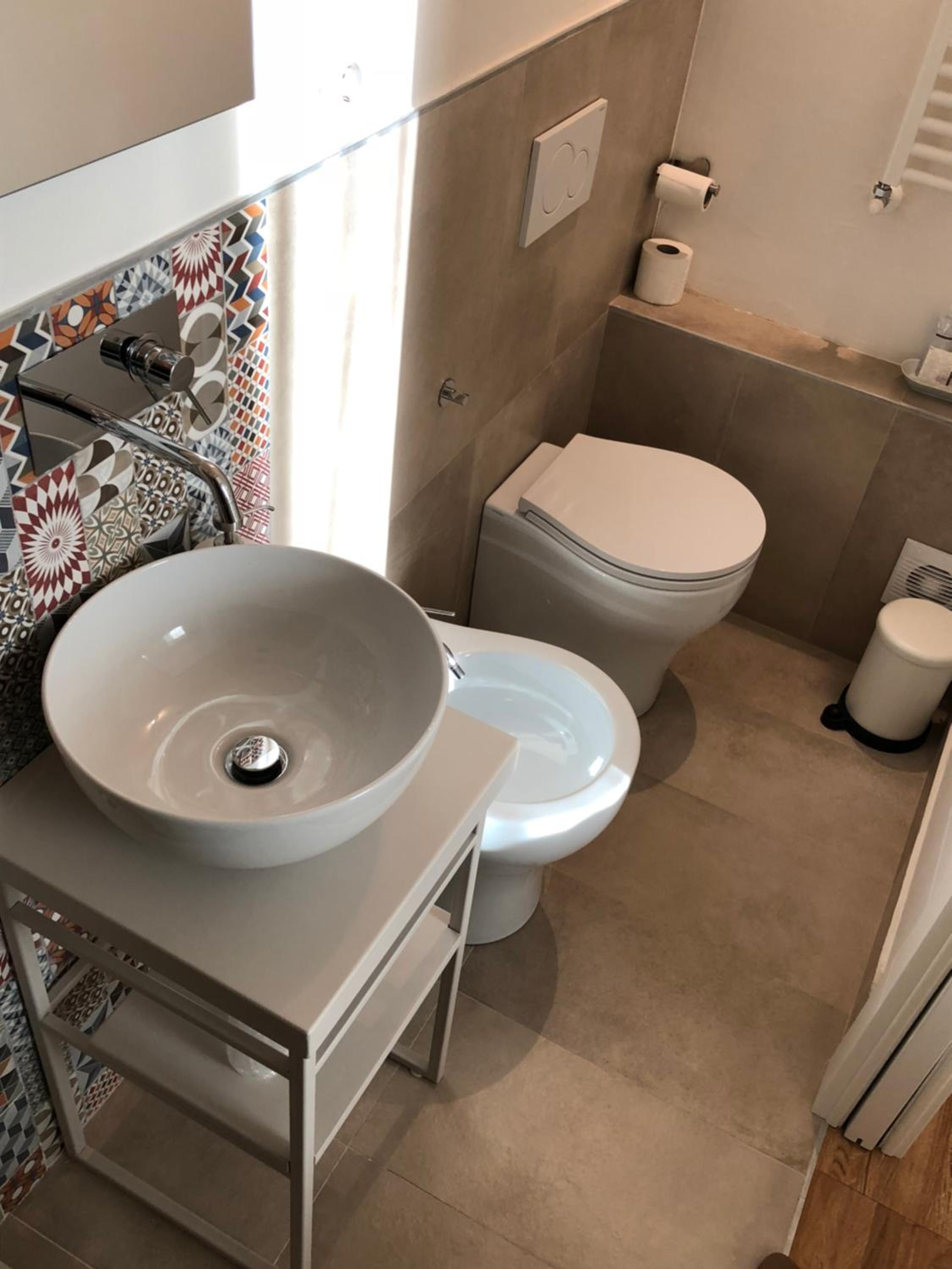 Small Double Room - Photo 7