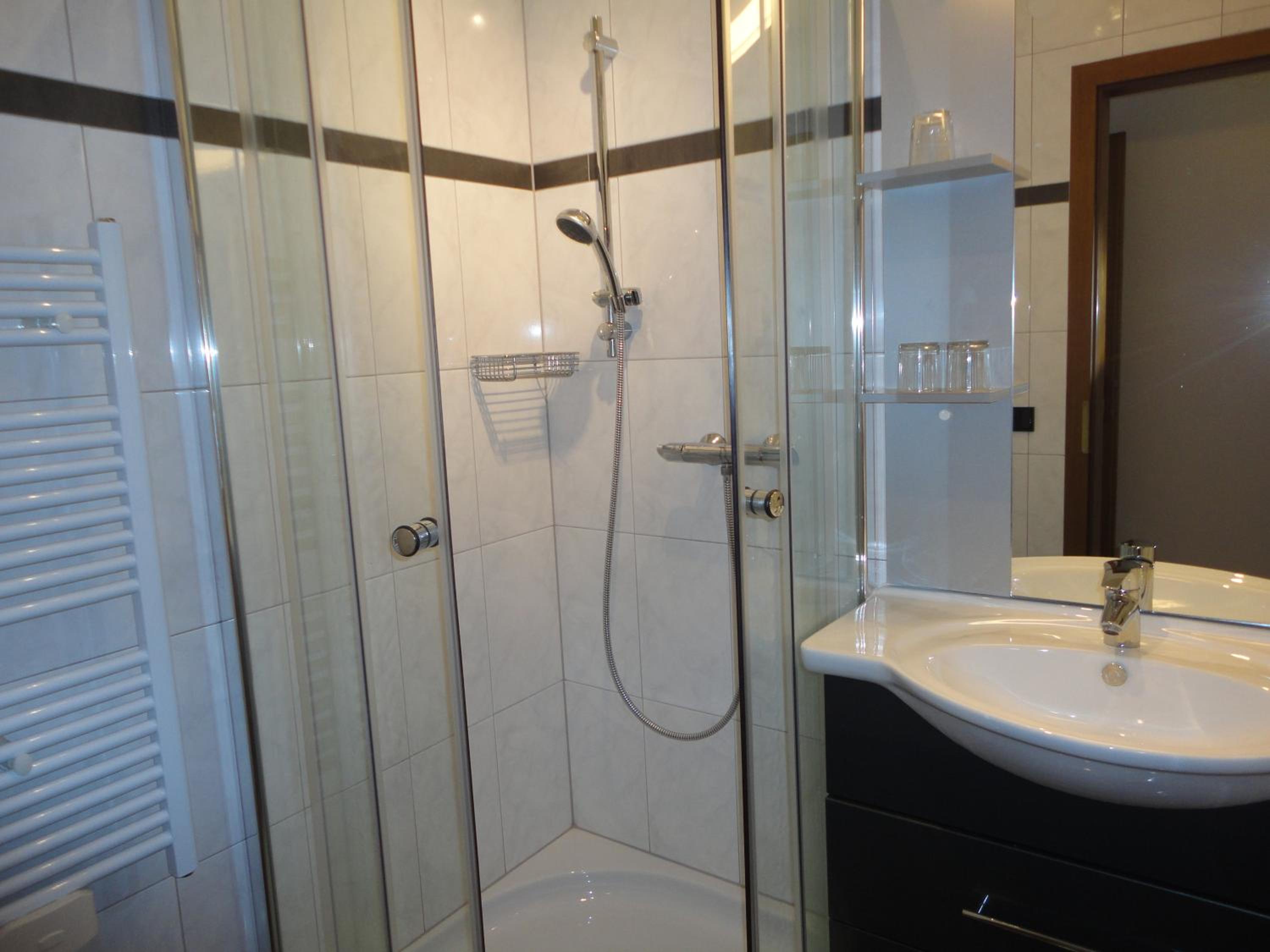 Two-Bedroom Apartment - Photo 2