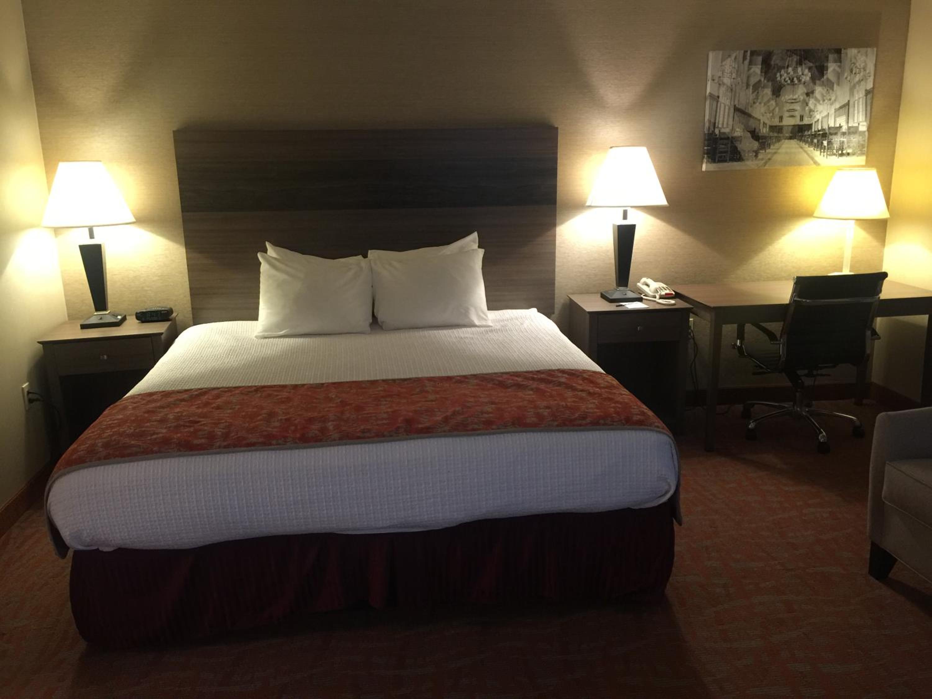 King Room with Bath - Disability Access photo 1