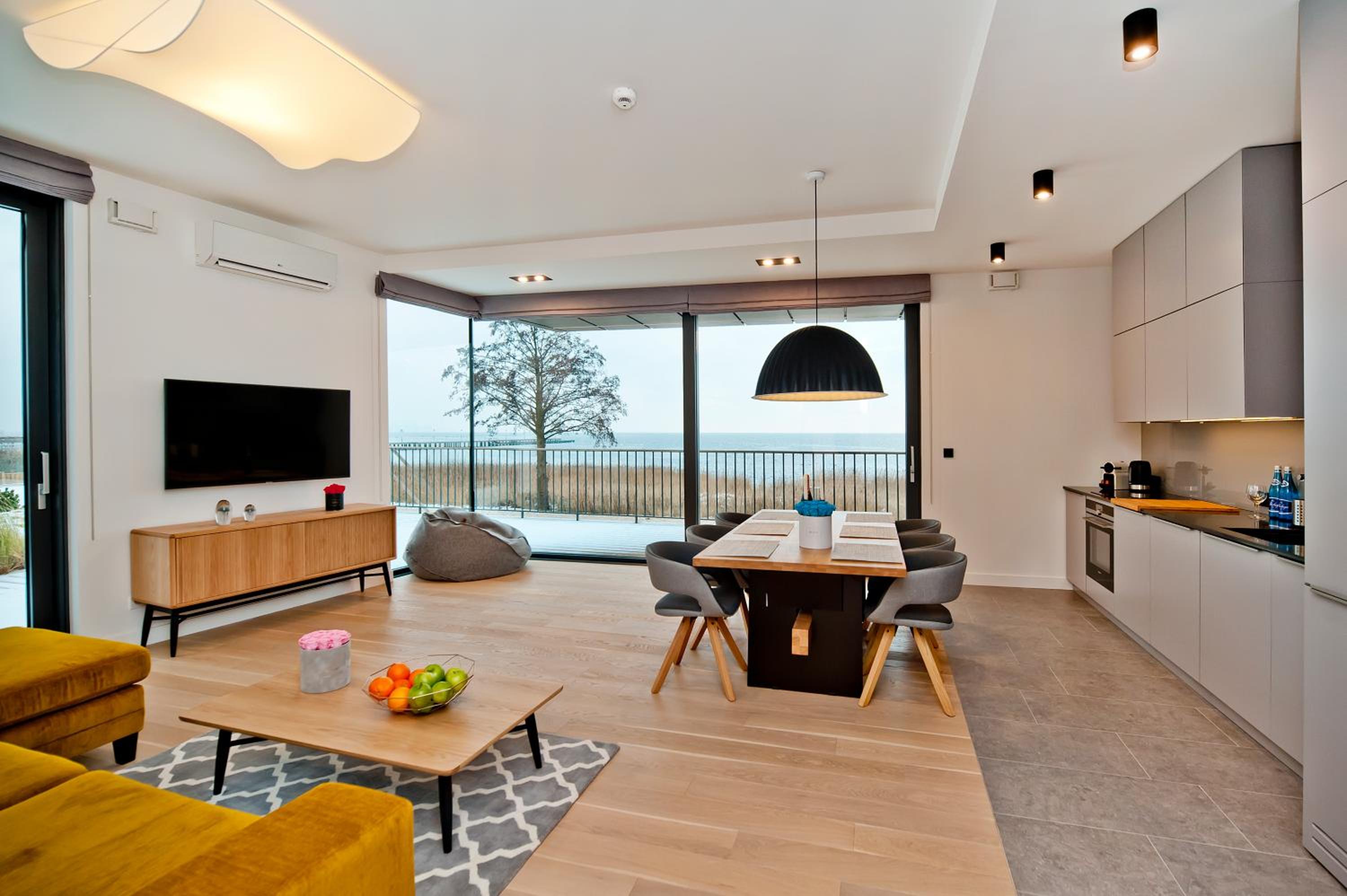 Two bedroom apartment with Sea View - ul. Mickiewicza 7/5 photo 1
