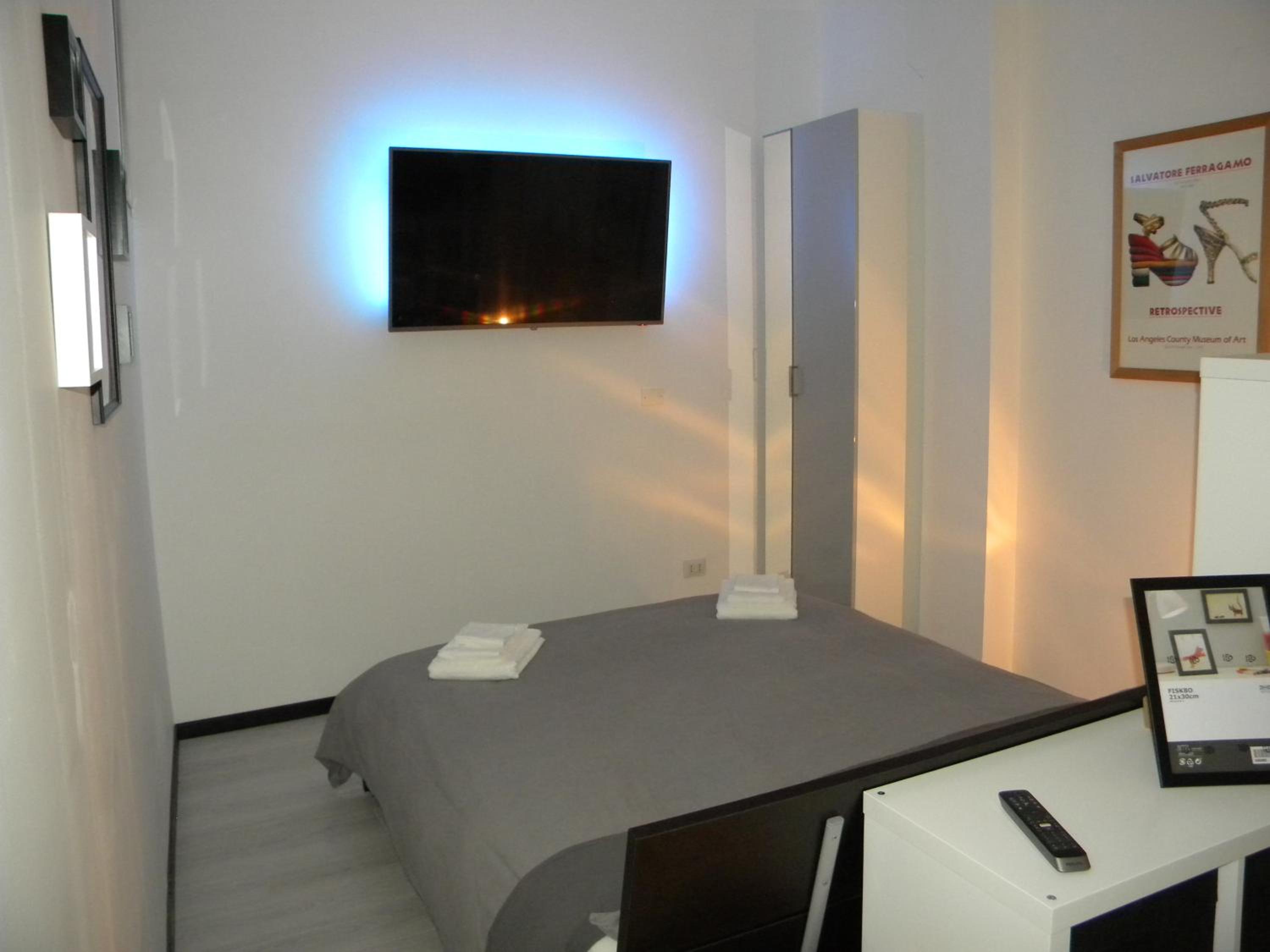 One-Bedroom Apartment - Photo 42