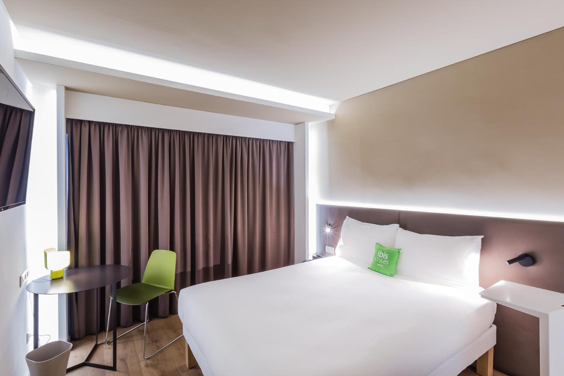 Standard Queen Room - Photo 5