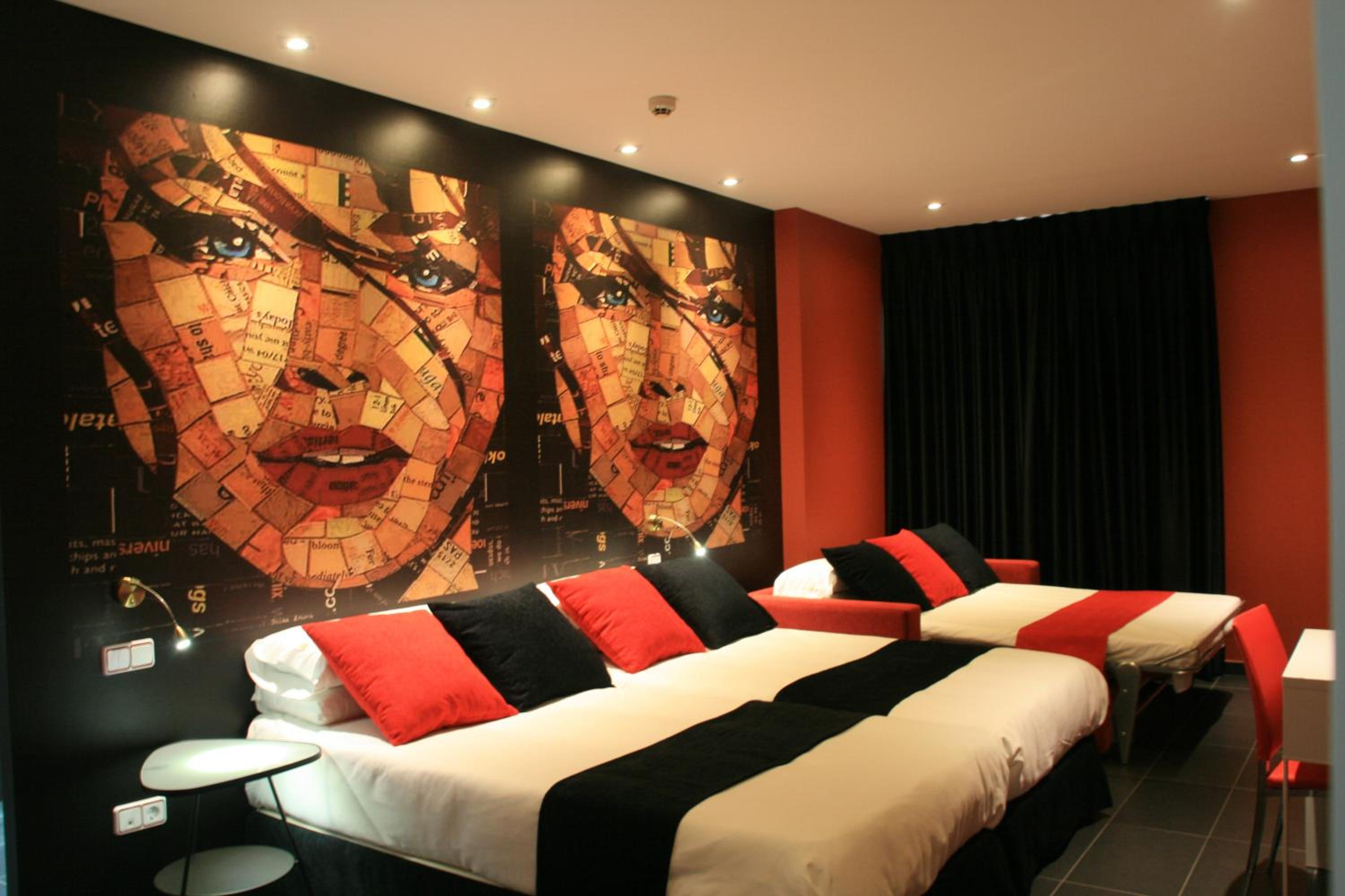 Deluxe Triple Room - Photo 17