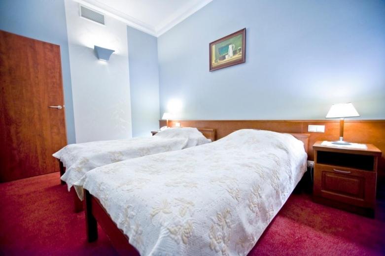 One-Bedroom Apartment - Photo 3