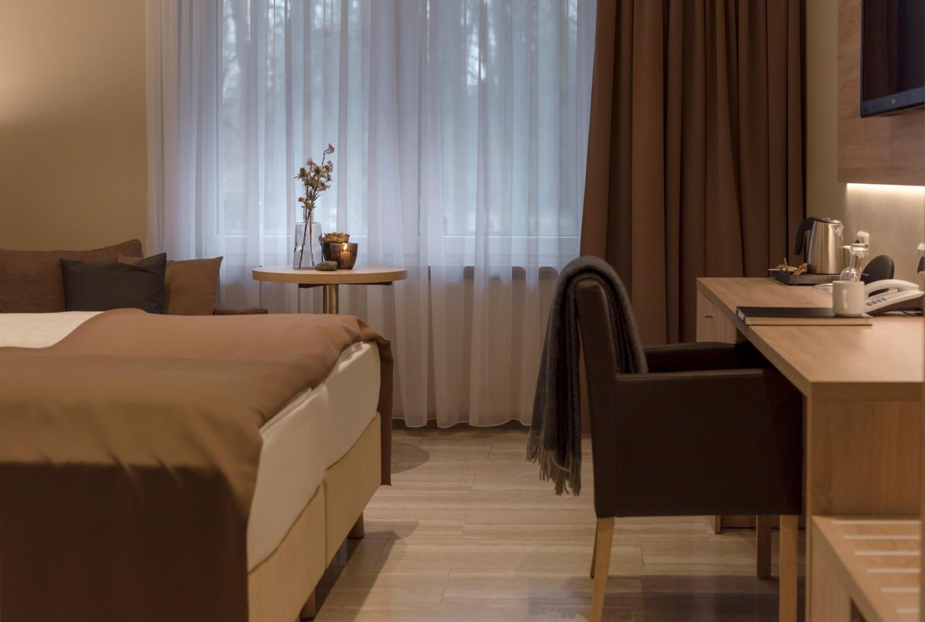 Deluxe Double or Twin Room - Photo 8