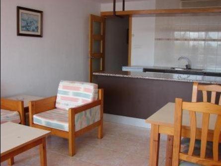 One-Bedroom Apartment (2-3 Adults) photo 2
