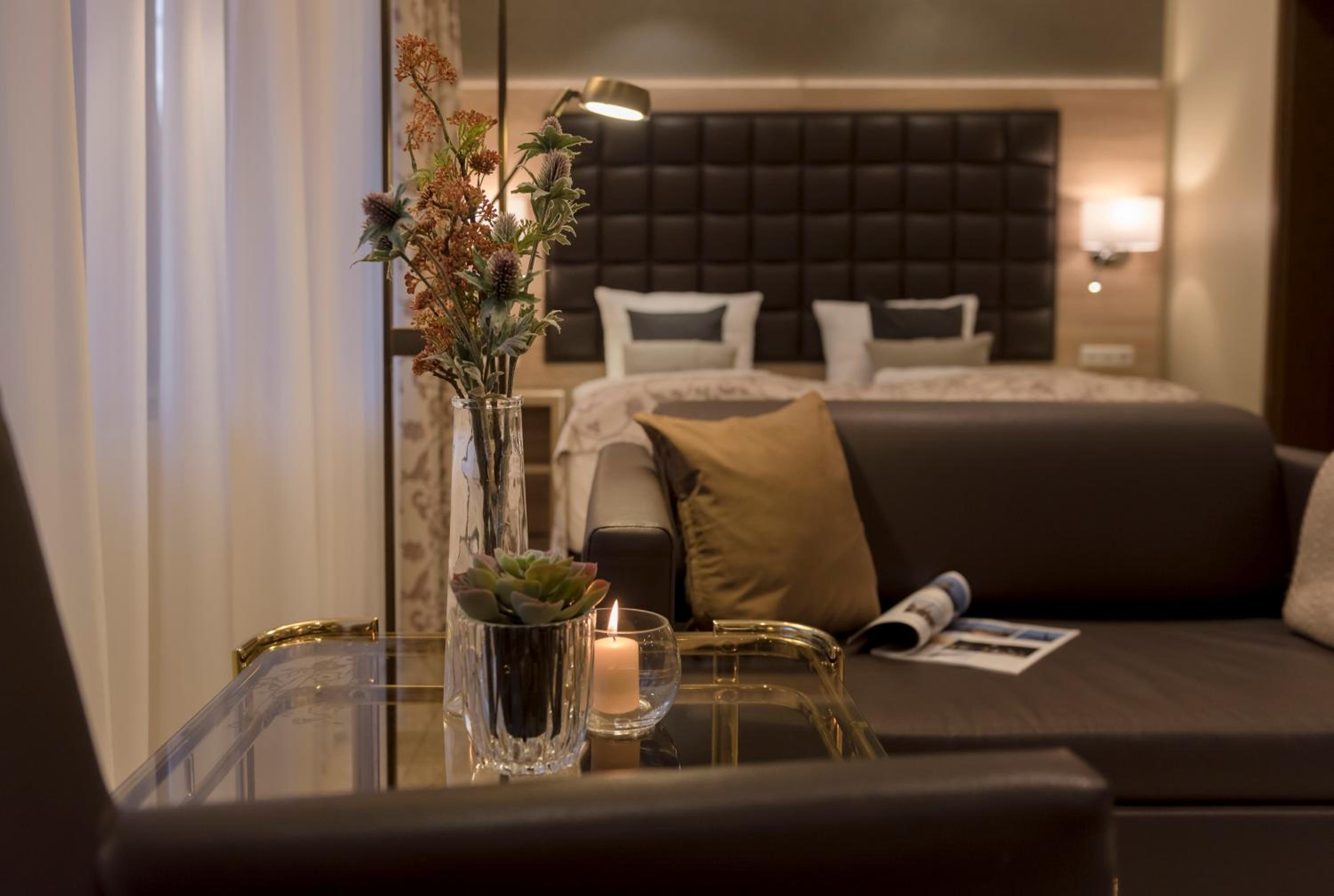 Junior Suite - Photo 1