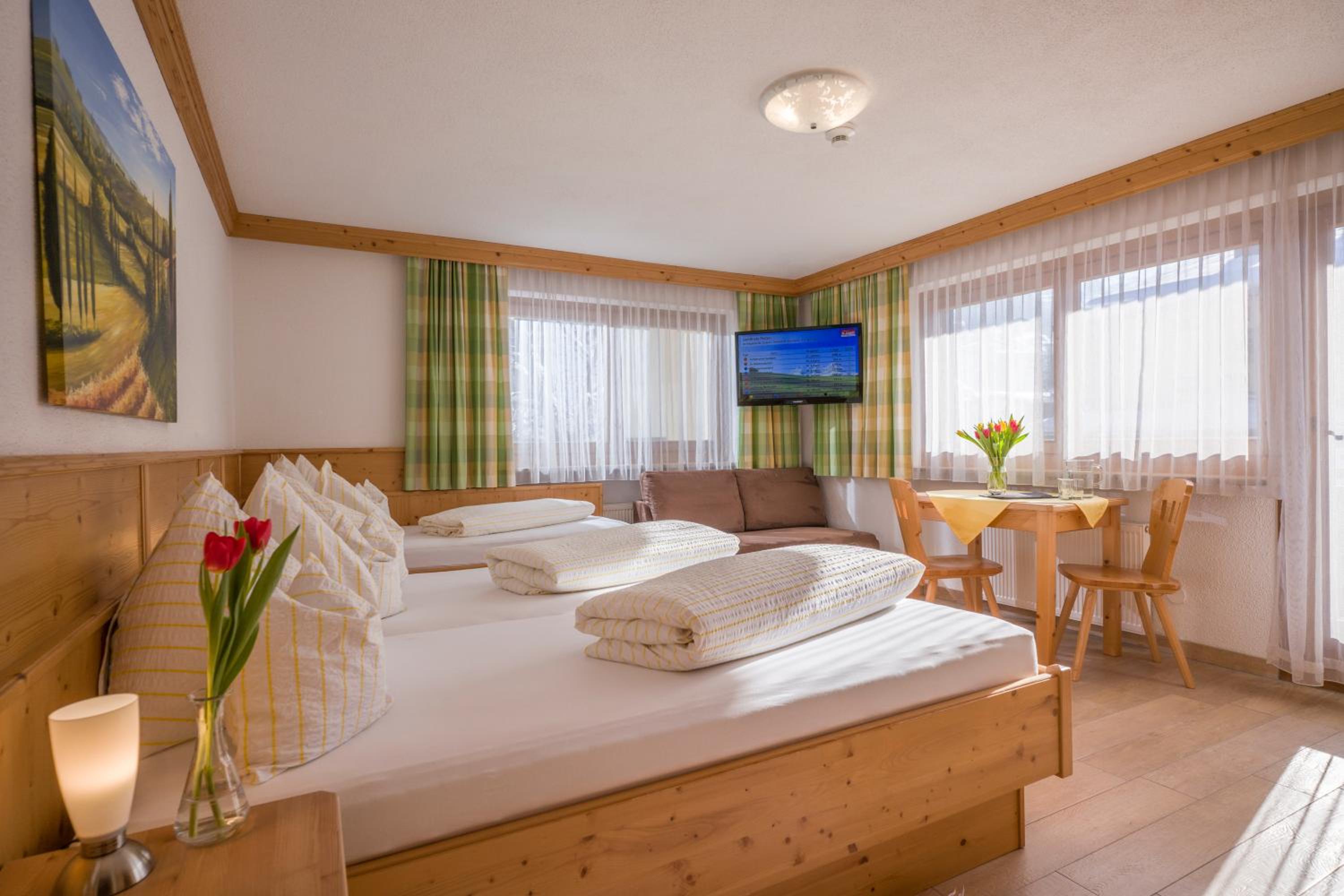 Triple Room with Balcony photo 1
