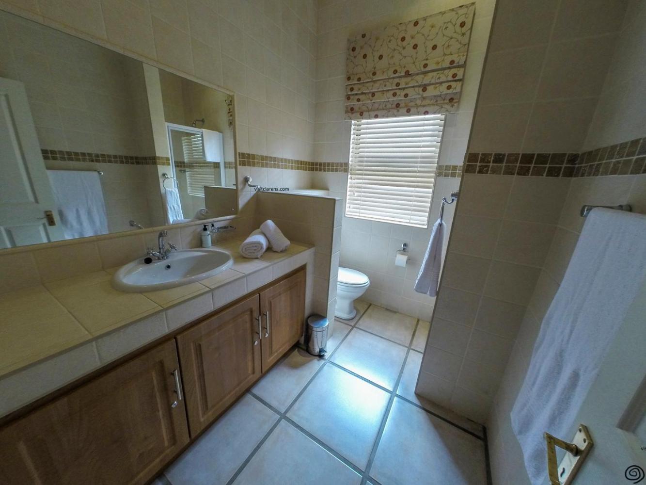 Villa photo 3