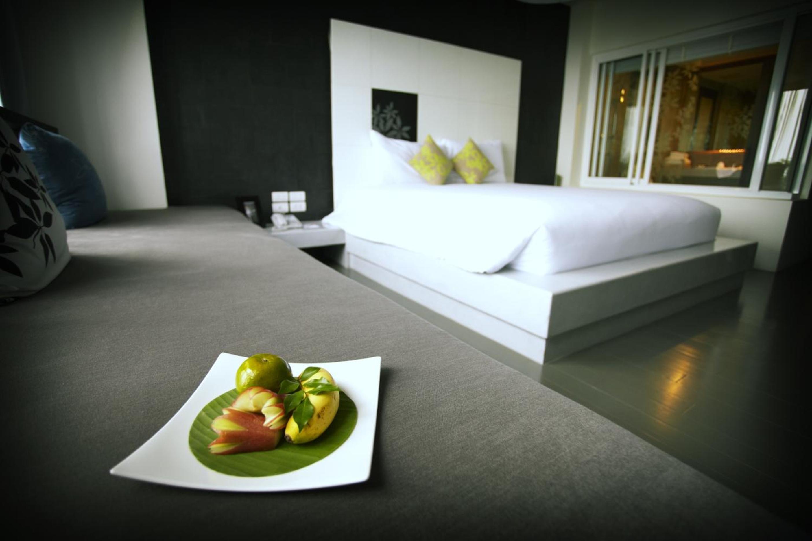 Superior Double Room with Seaview (Partial) - Photo 8