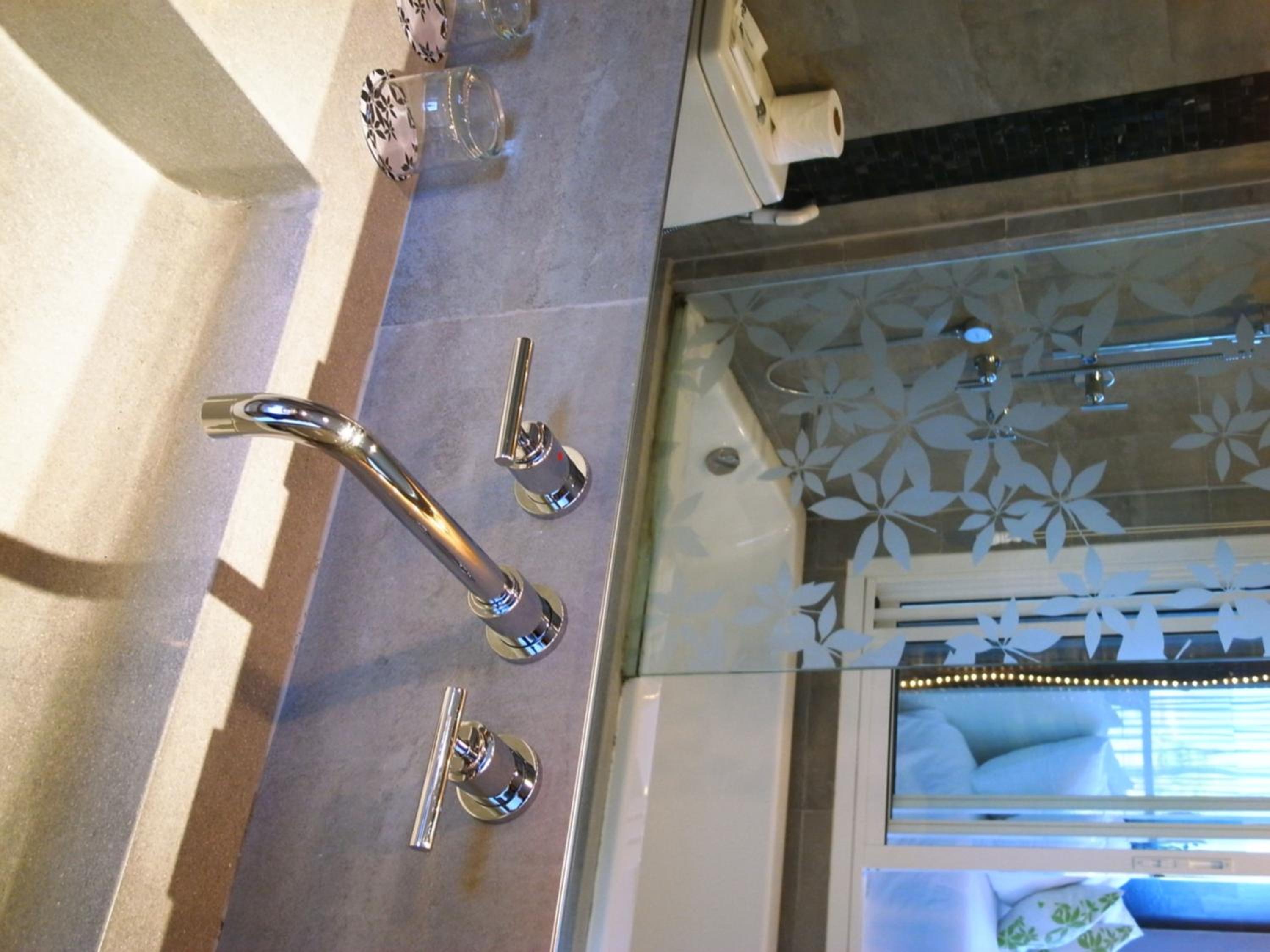 Superior Double Room with Seaview (Partial) - Photo 3
