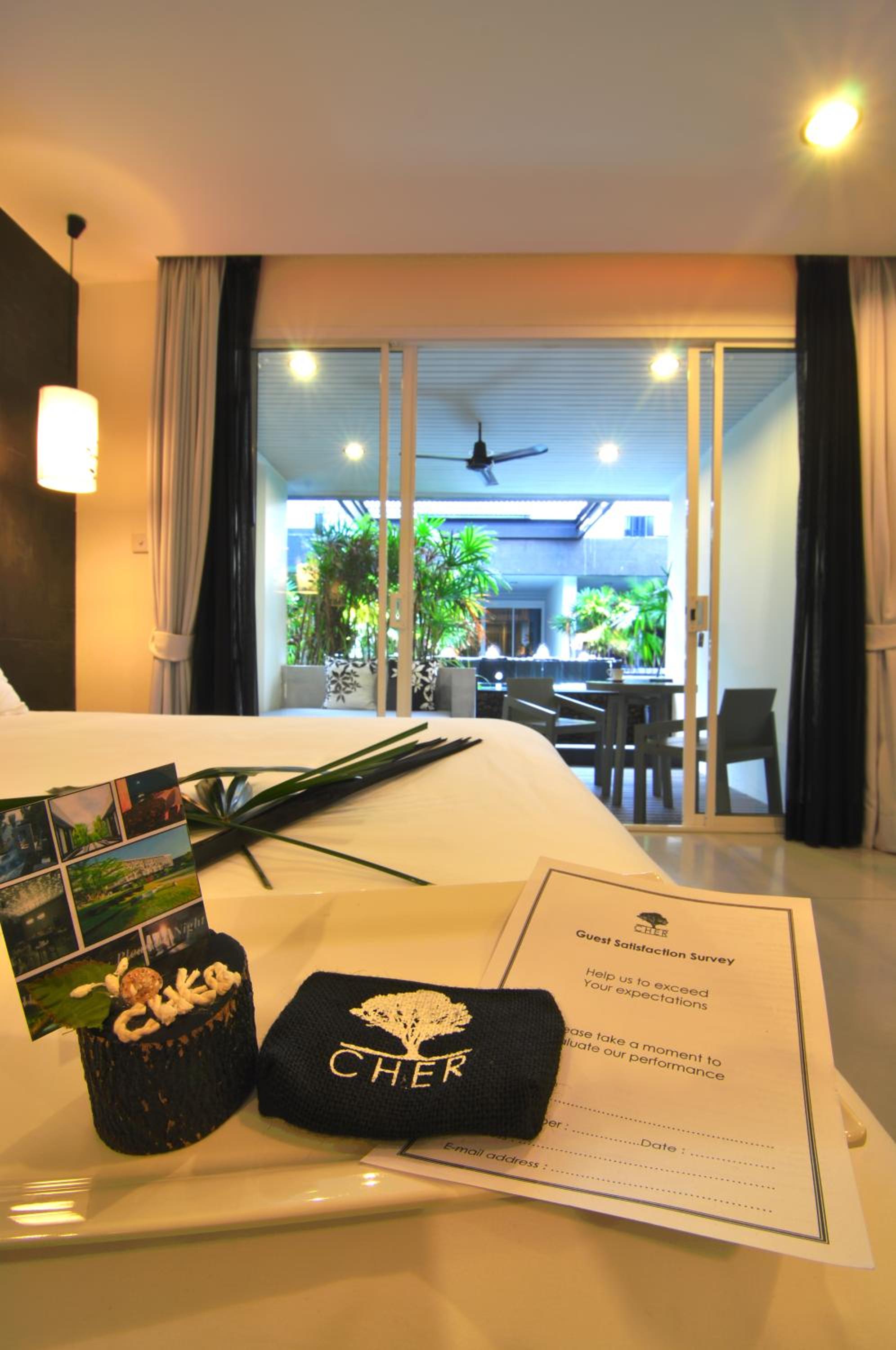 Deluxe Double Room with Pool Access - Photo 6