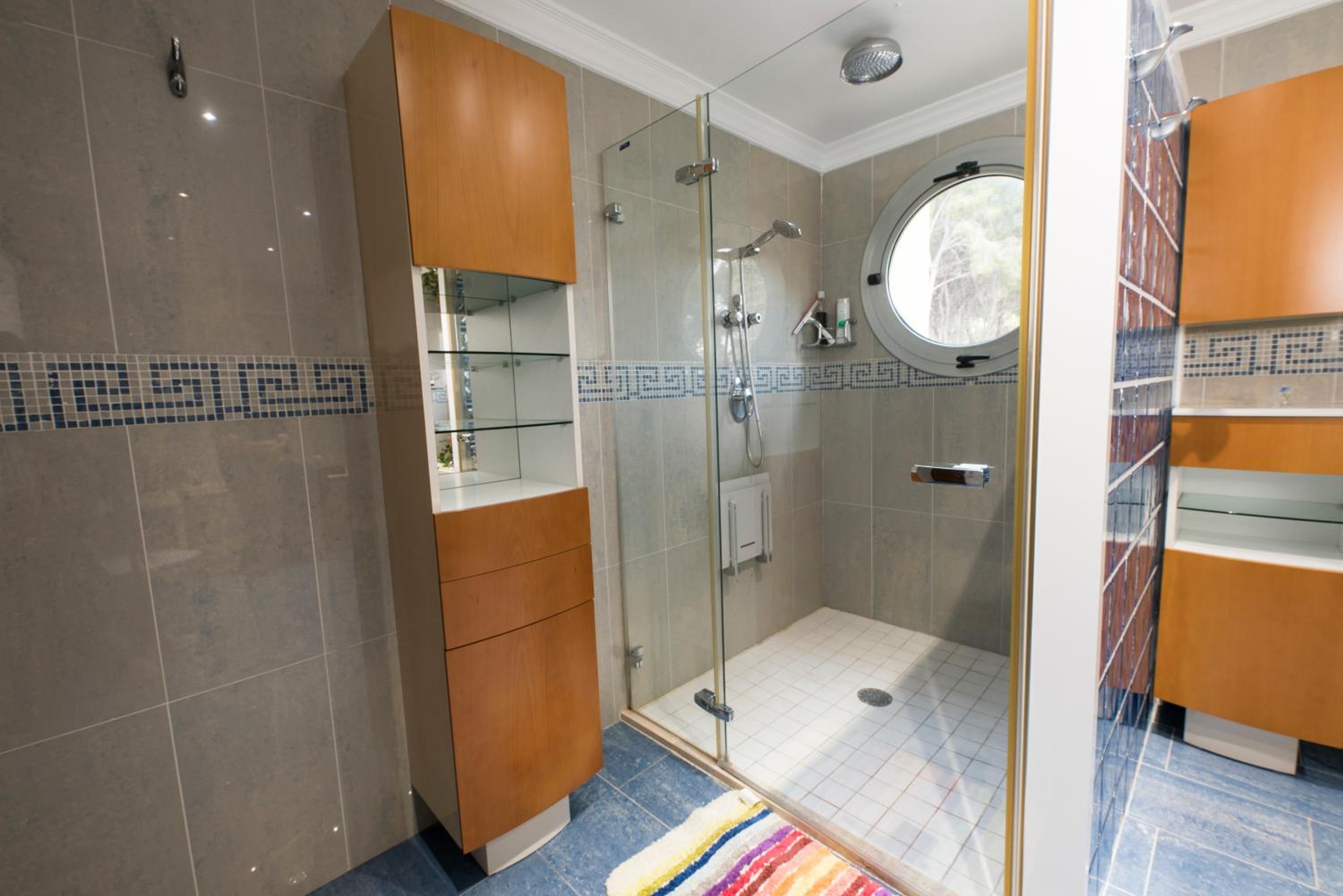 Suite - Photo 6