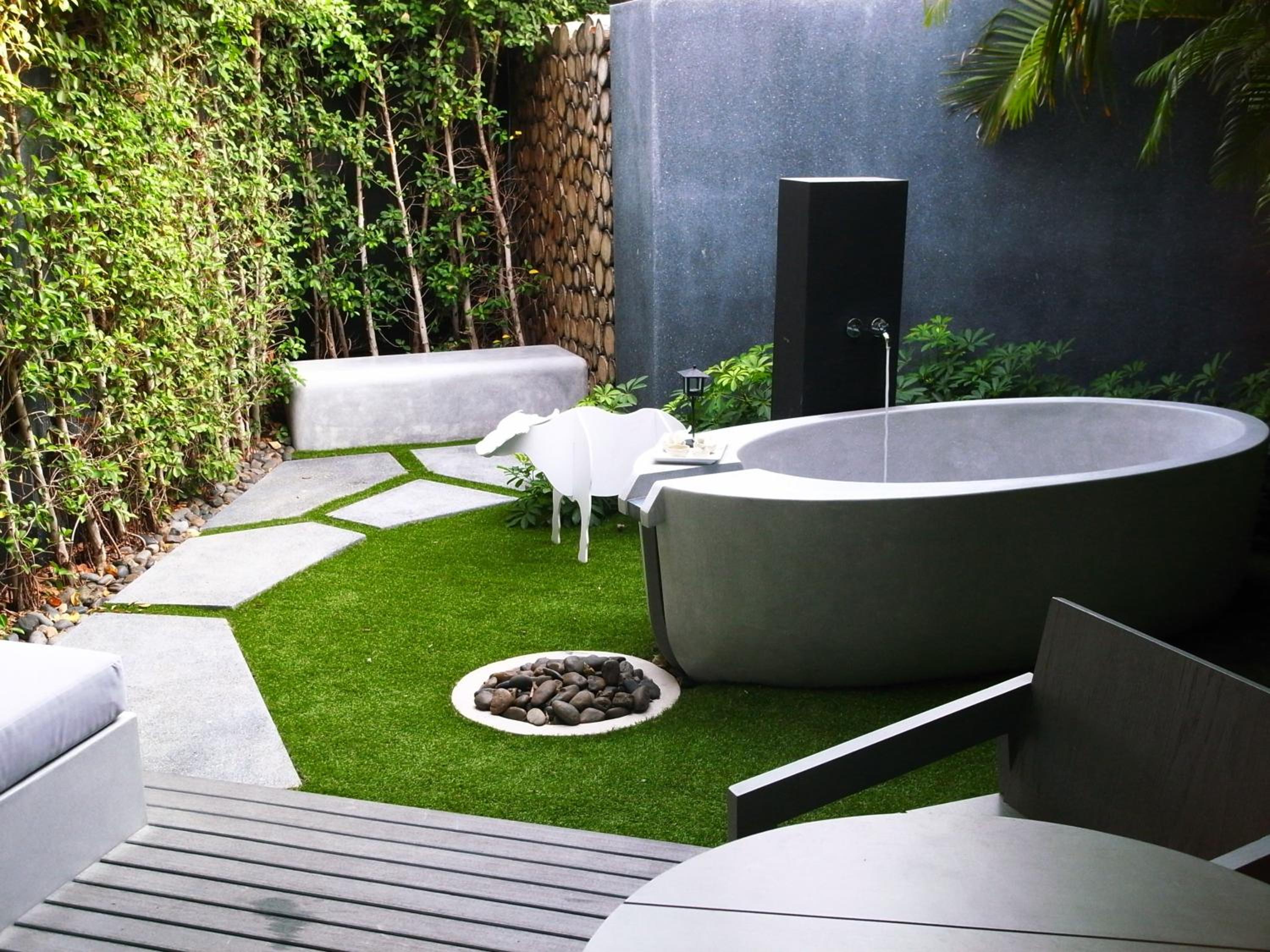 Luxury Suite with Private Garden  - Photo 13