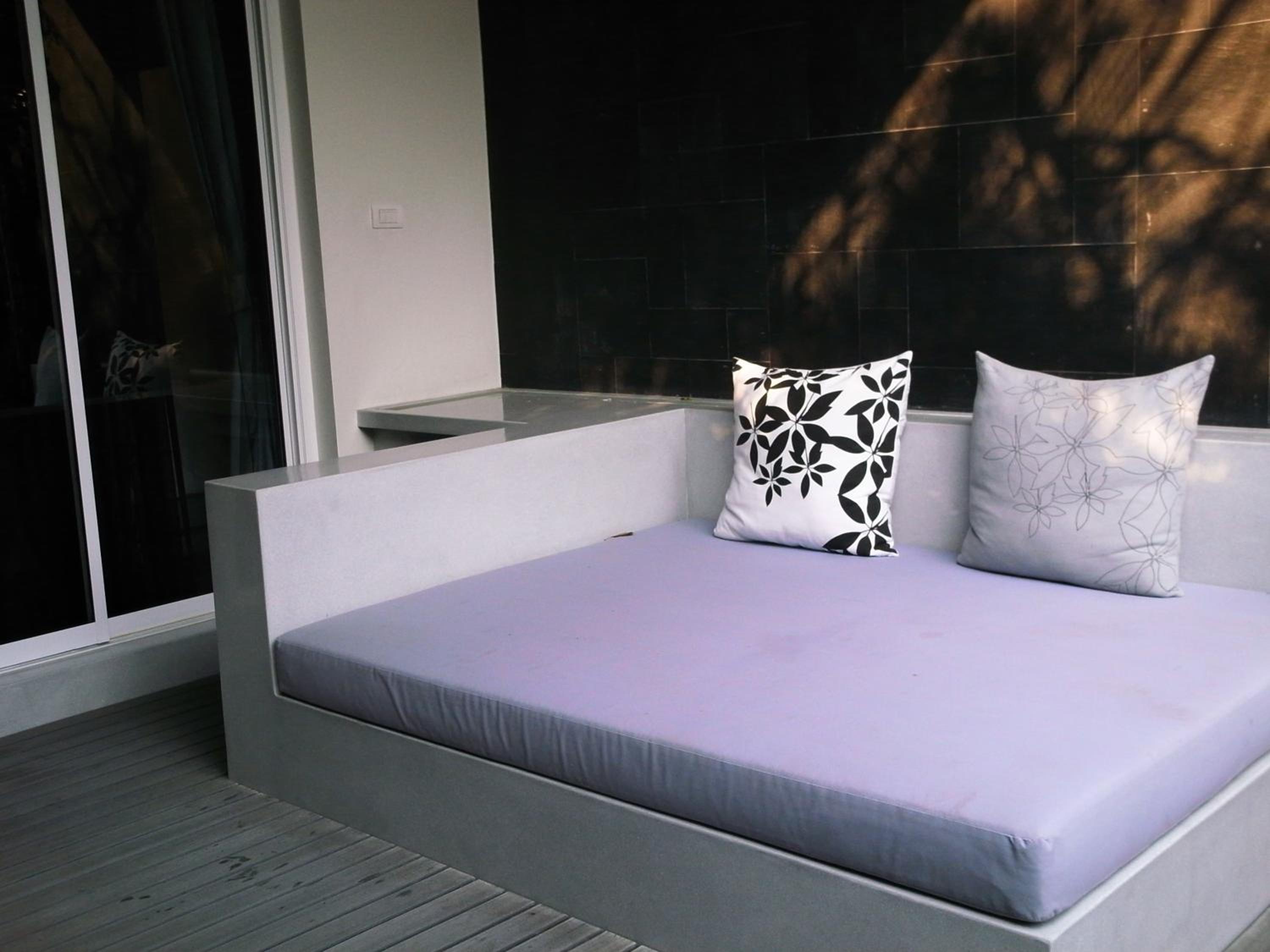 Luxury Suite with Private Garden  - Photo 2
