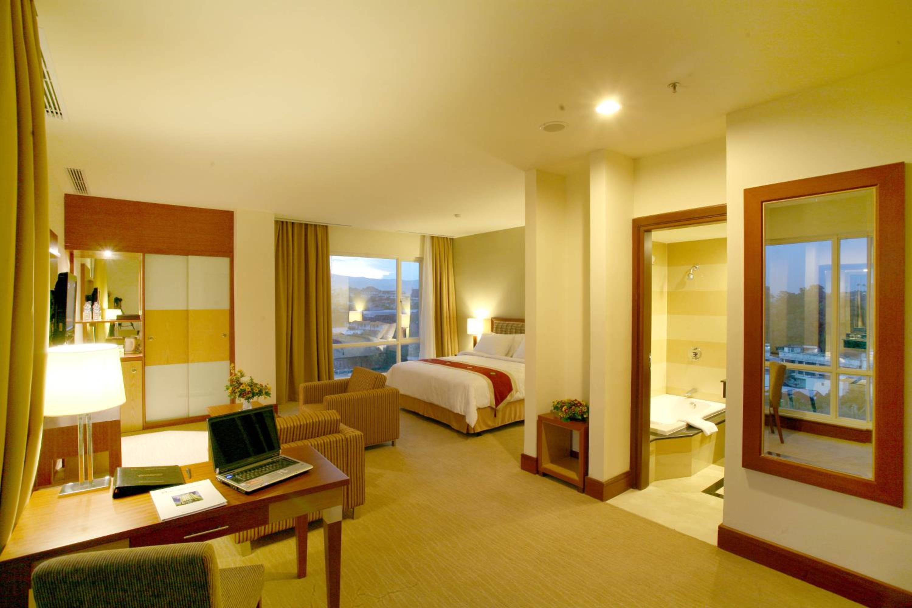 Executive Club Room - Photo 3