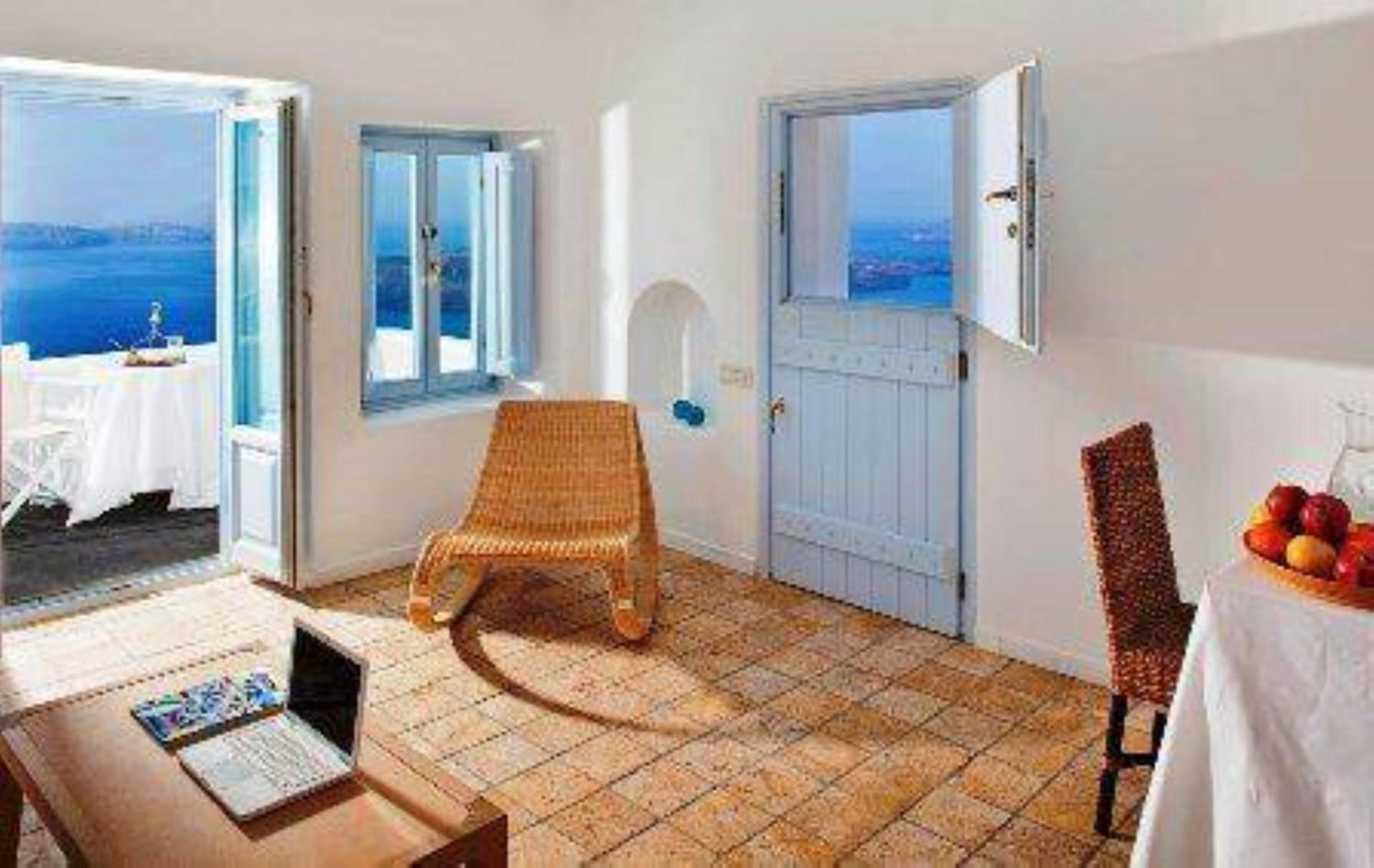 Rigoletto Suite with Caldera View - Photo 11