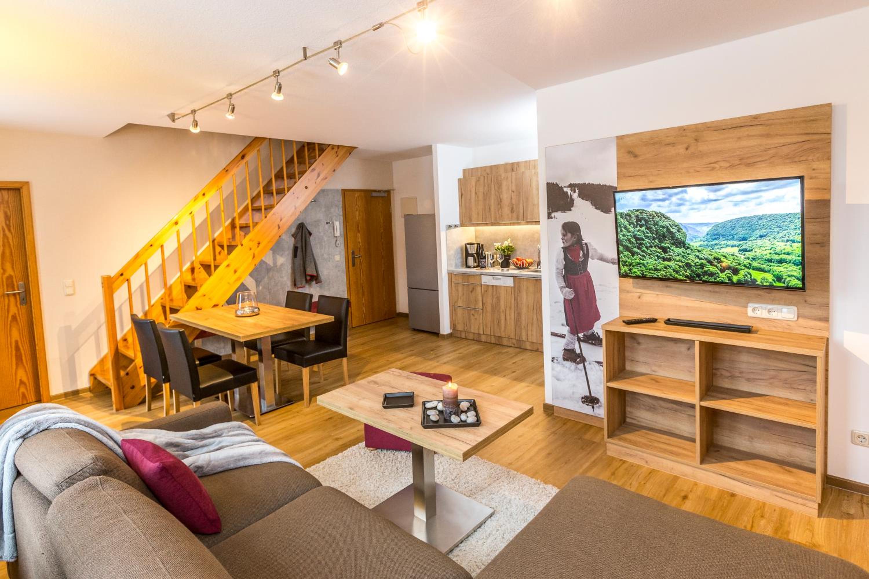 Apartment with Mountain View photo 3