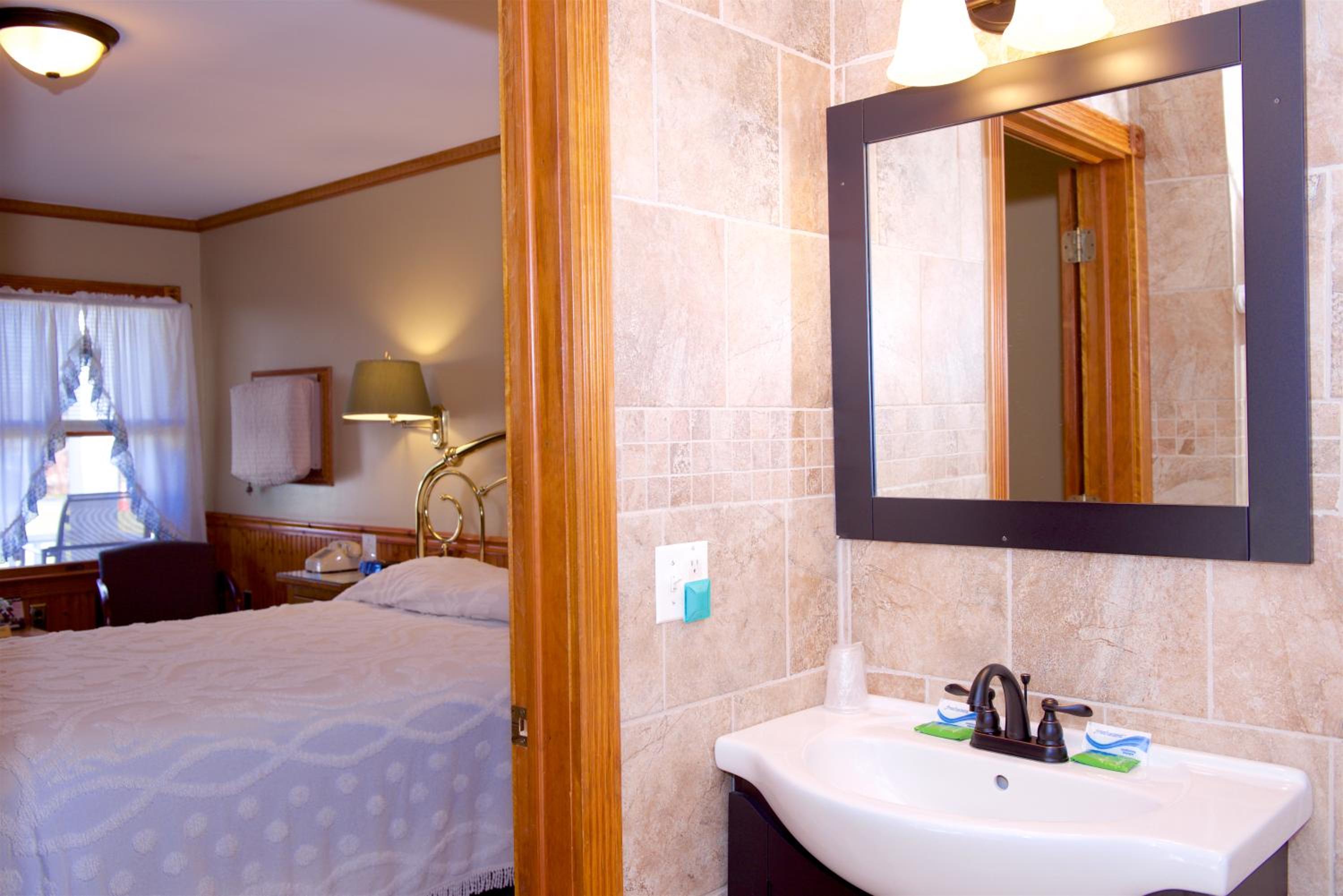 Deluxe Queen Room photo 2