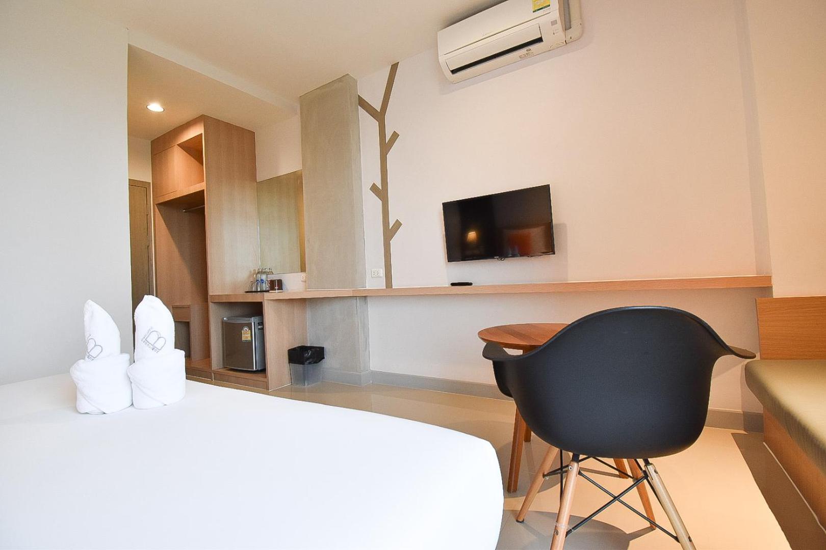 Deluxe Room (2 Adults + 1 Child)