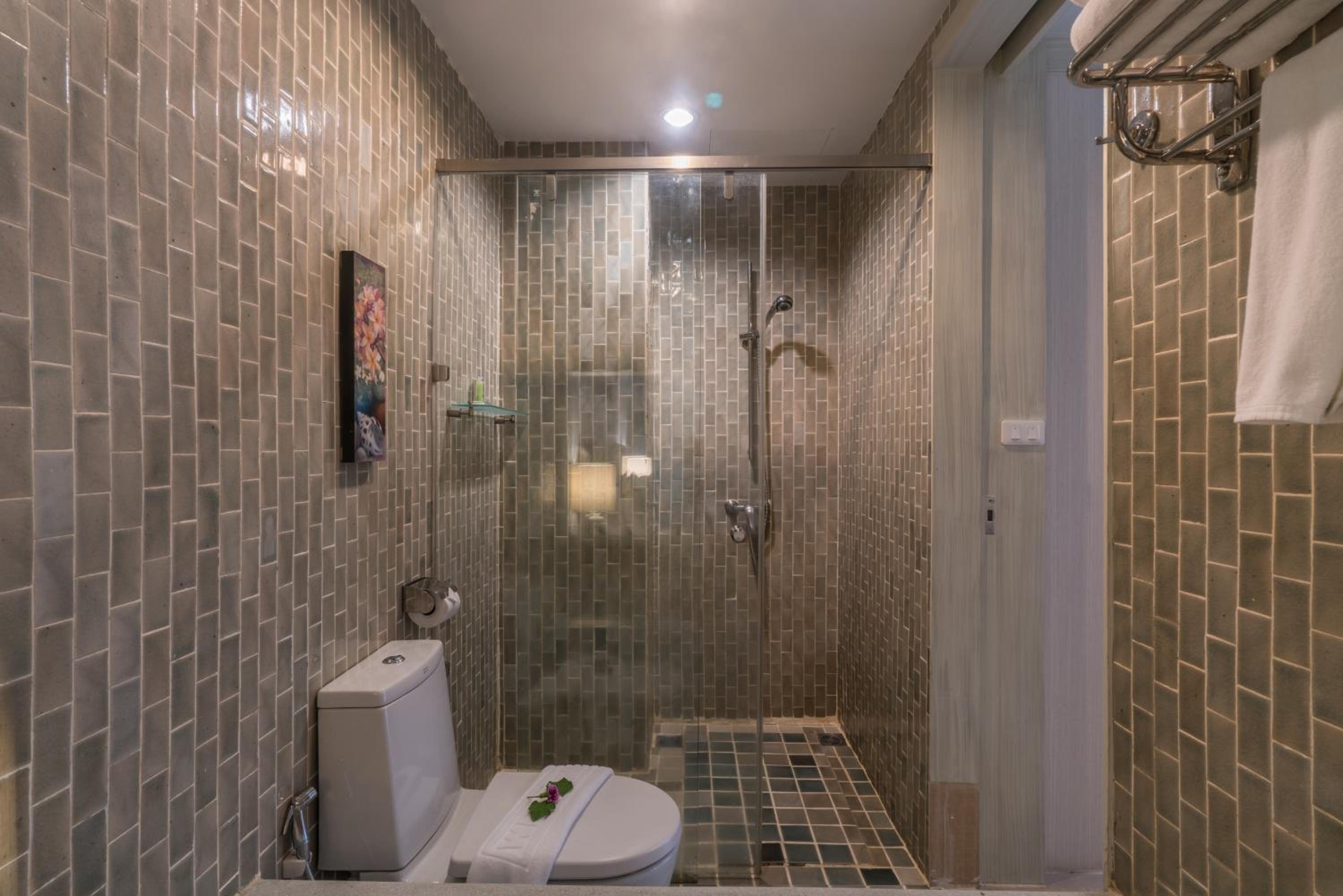 Deluxe Double or Twin Room with Pool View - Photo 2