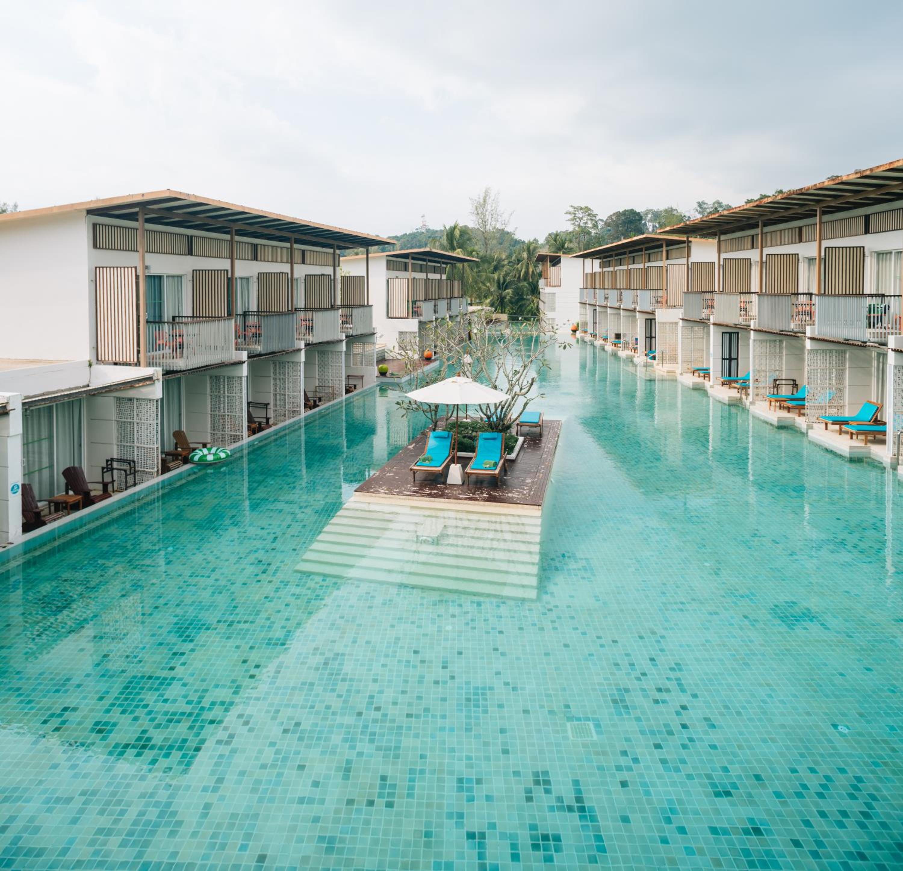 Deluxe Double or Twin Room with Pool View - Photo 3