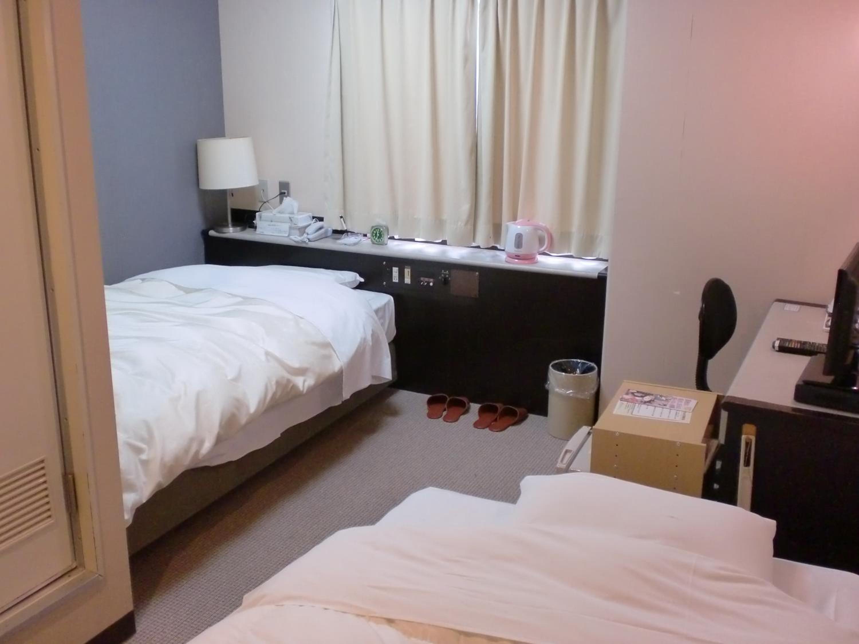 Twin Room - Non-Smoking - Photo 1