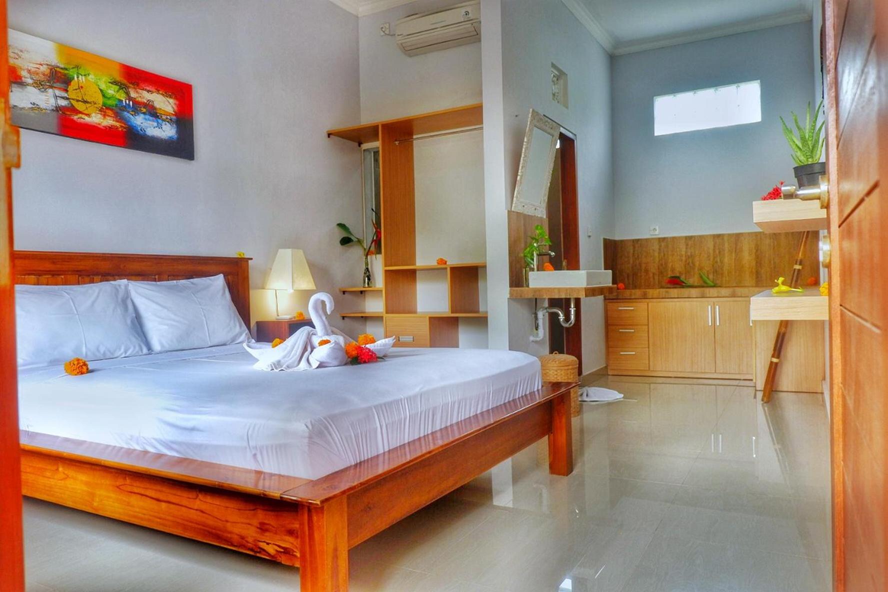 Queen Room with Garden View