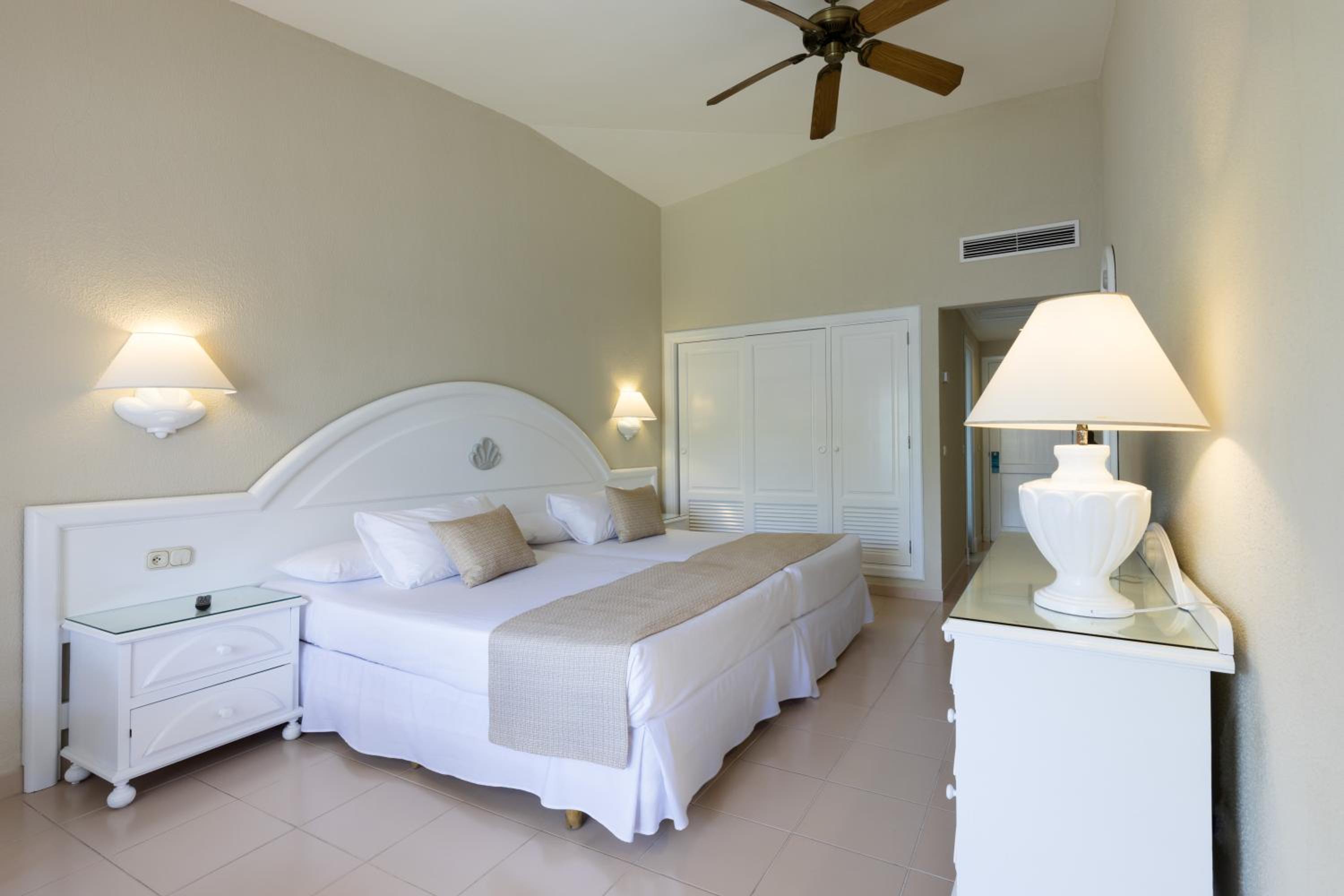 Habitación Superior (2 adultos)