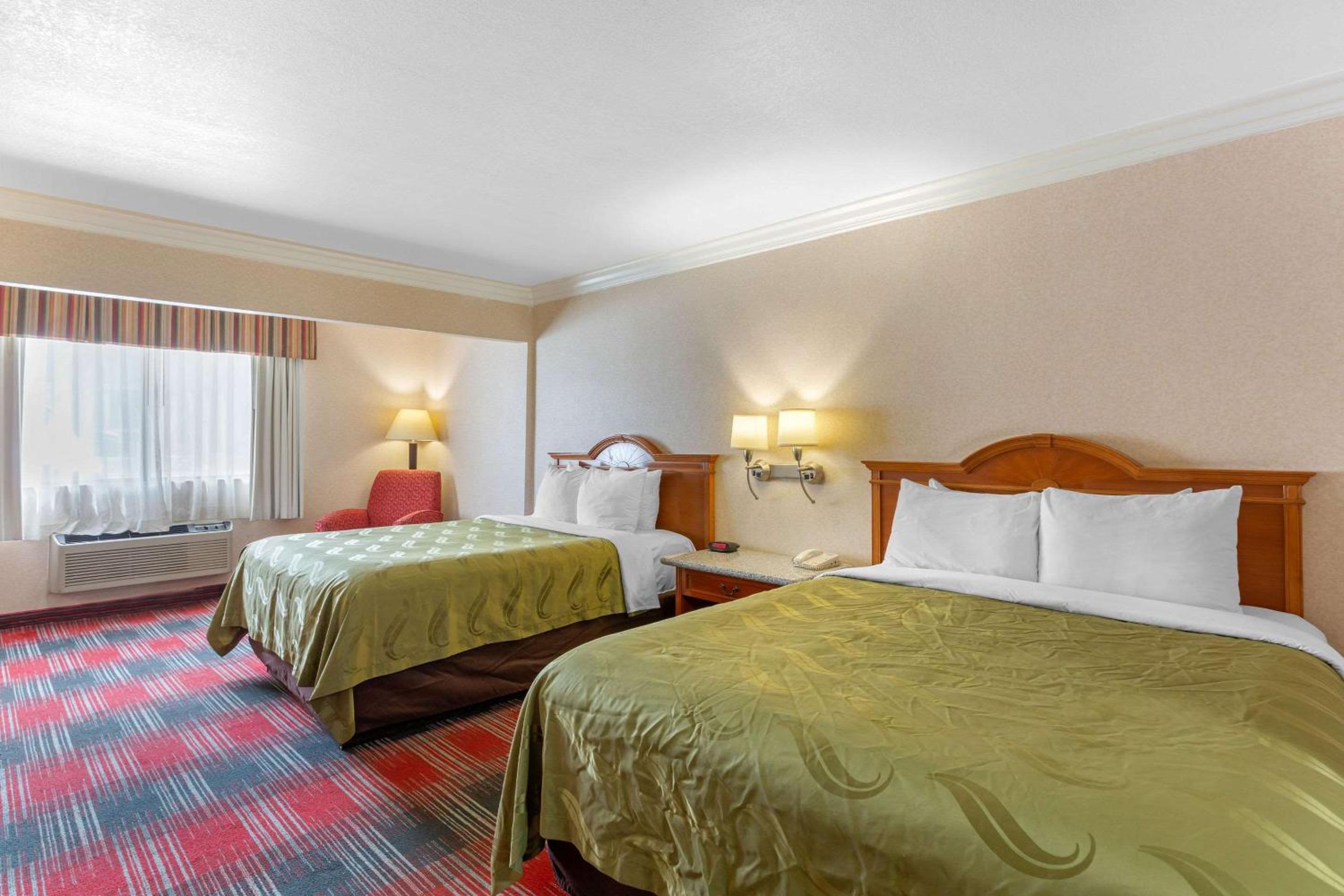 Standard Room, 2 Queen Beds, Non Smoking - Photo 3