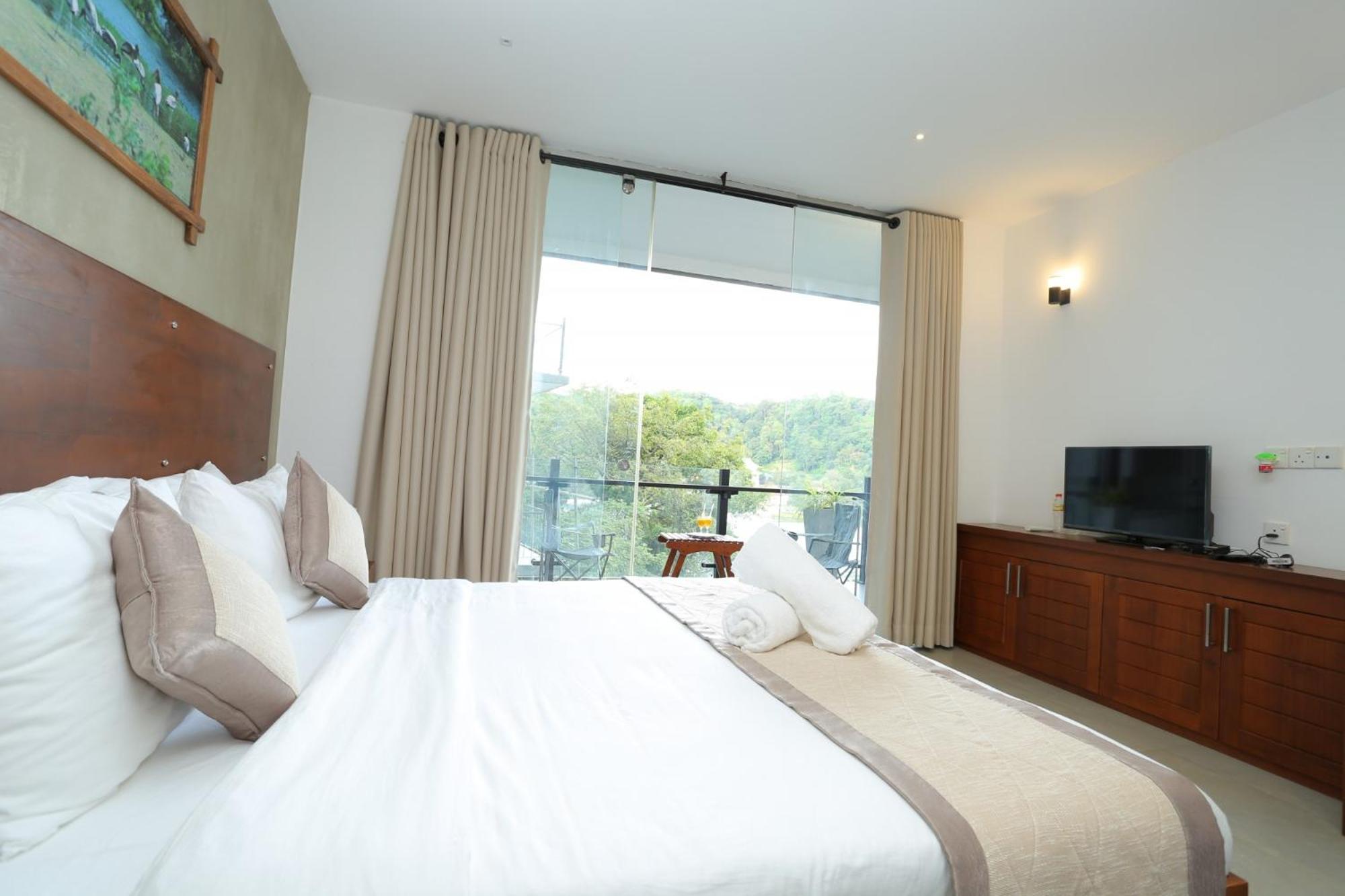 King Room with Lake View photo 1