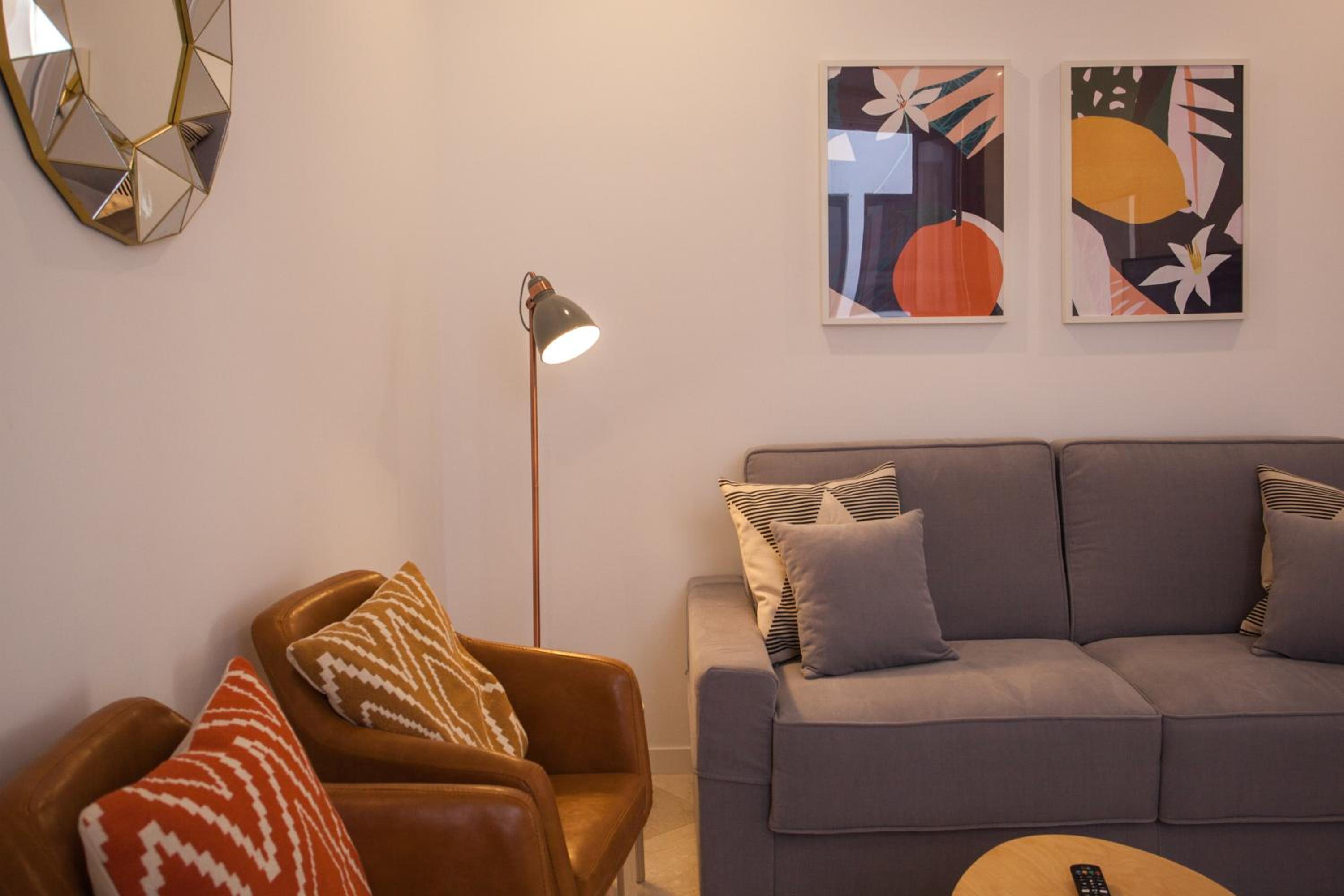 Two-Bedroom Apartment thumbnail 5