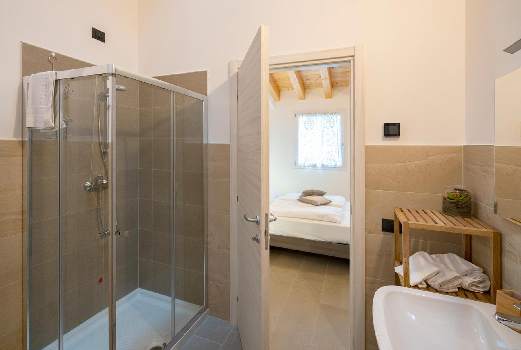 Deluxe Room (2 Adults + 1 Child) photo 1