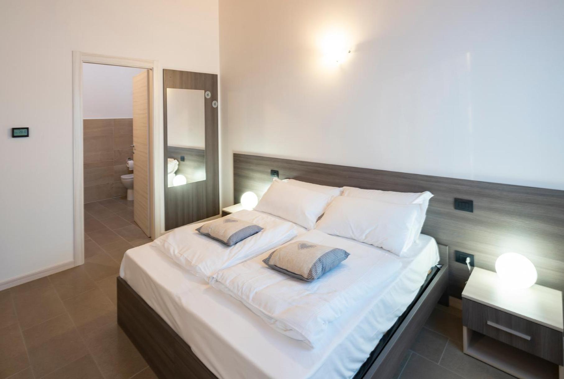 Deluxe Room (2 Adults + 1 Child) photo 2