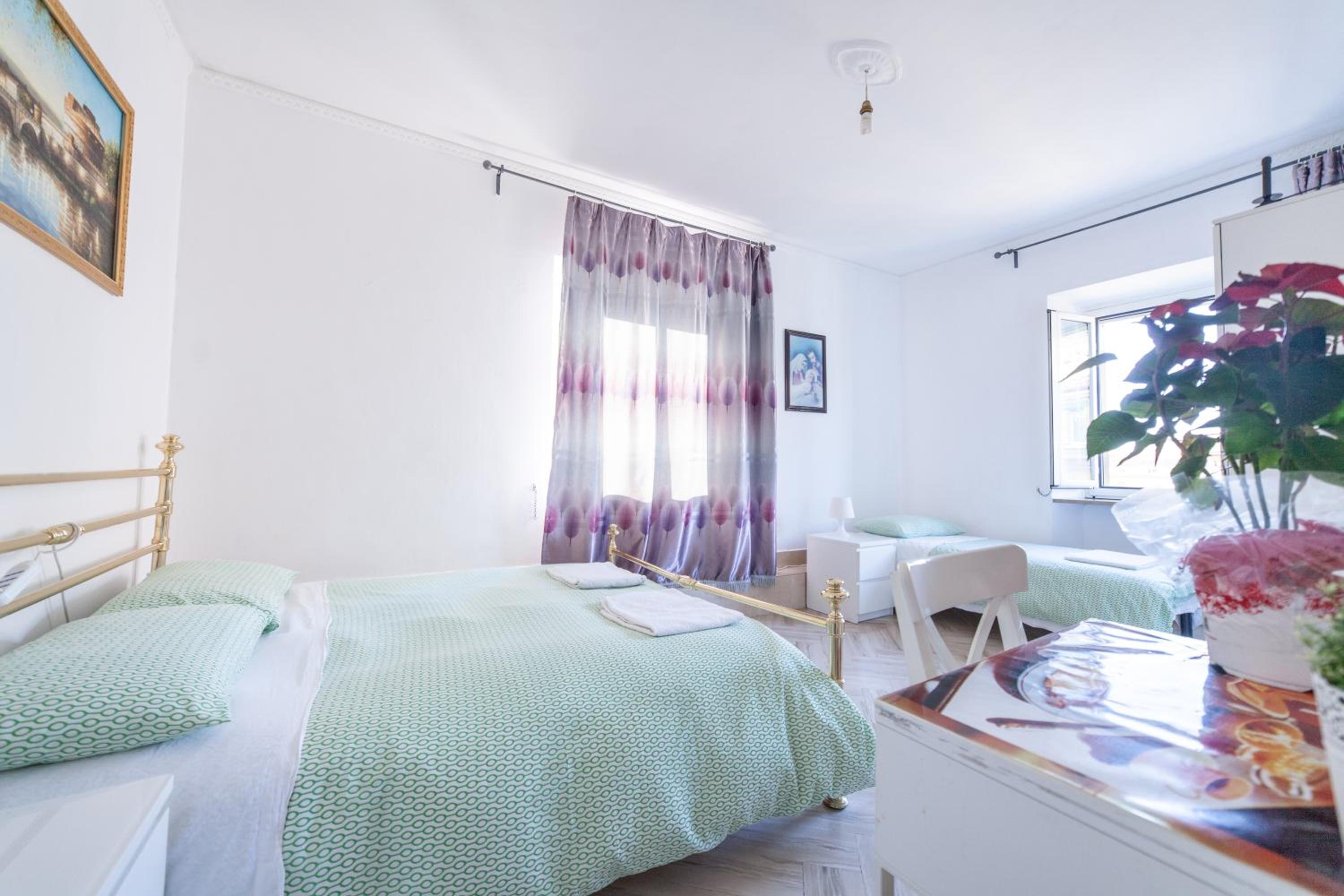 Triple Room with Private Bathroom photo 2