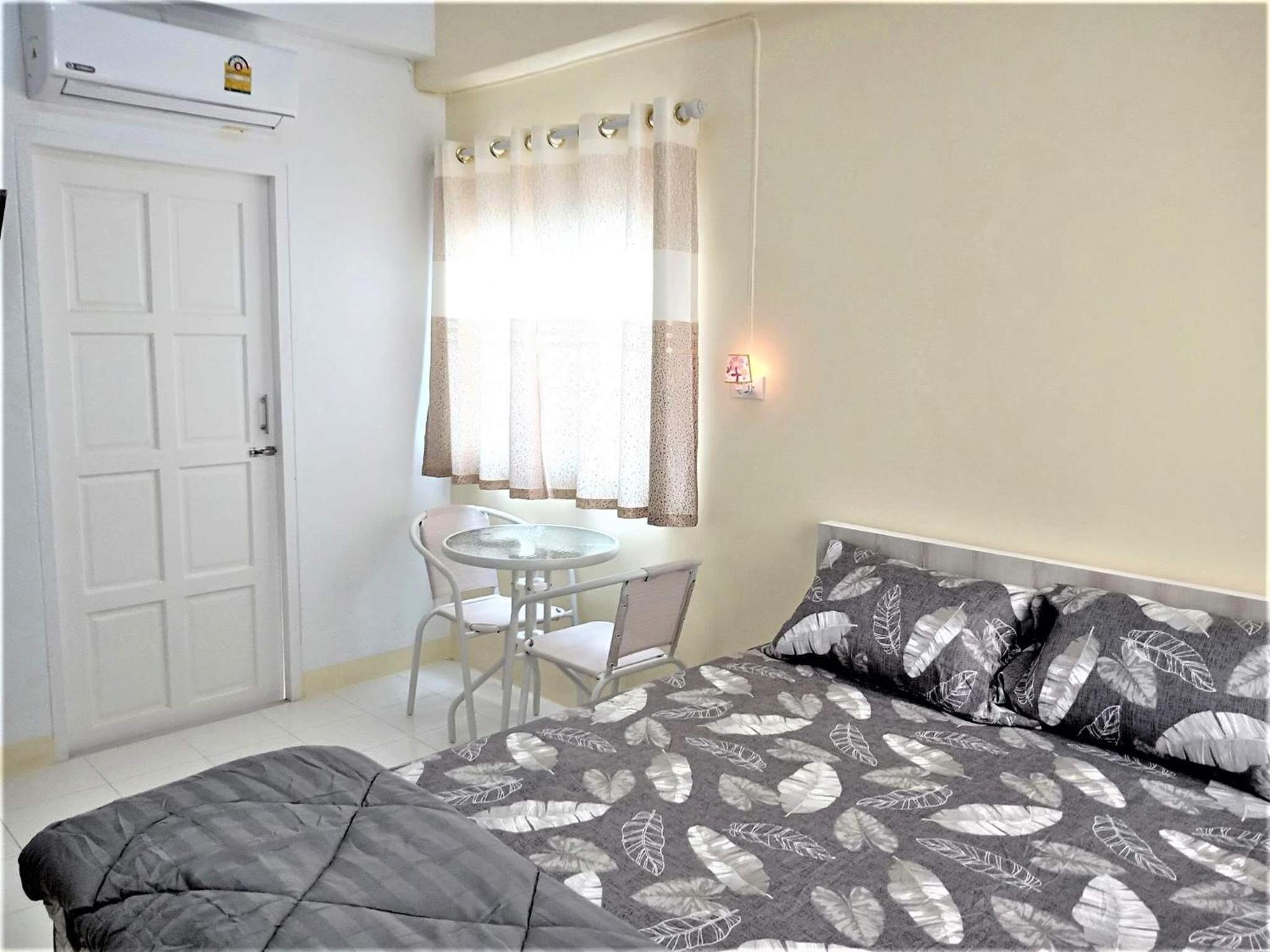 Deluxe Room - Photo 7