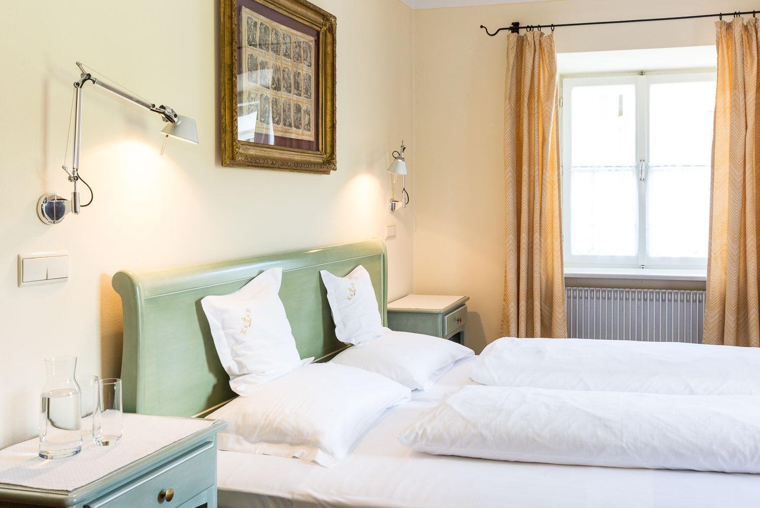 Suite - Photo 1