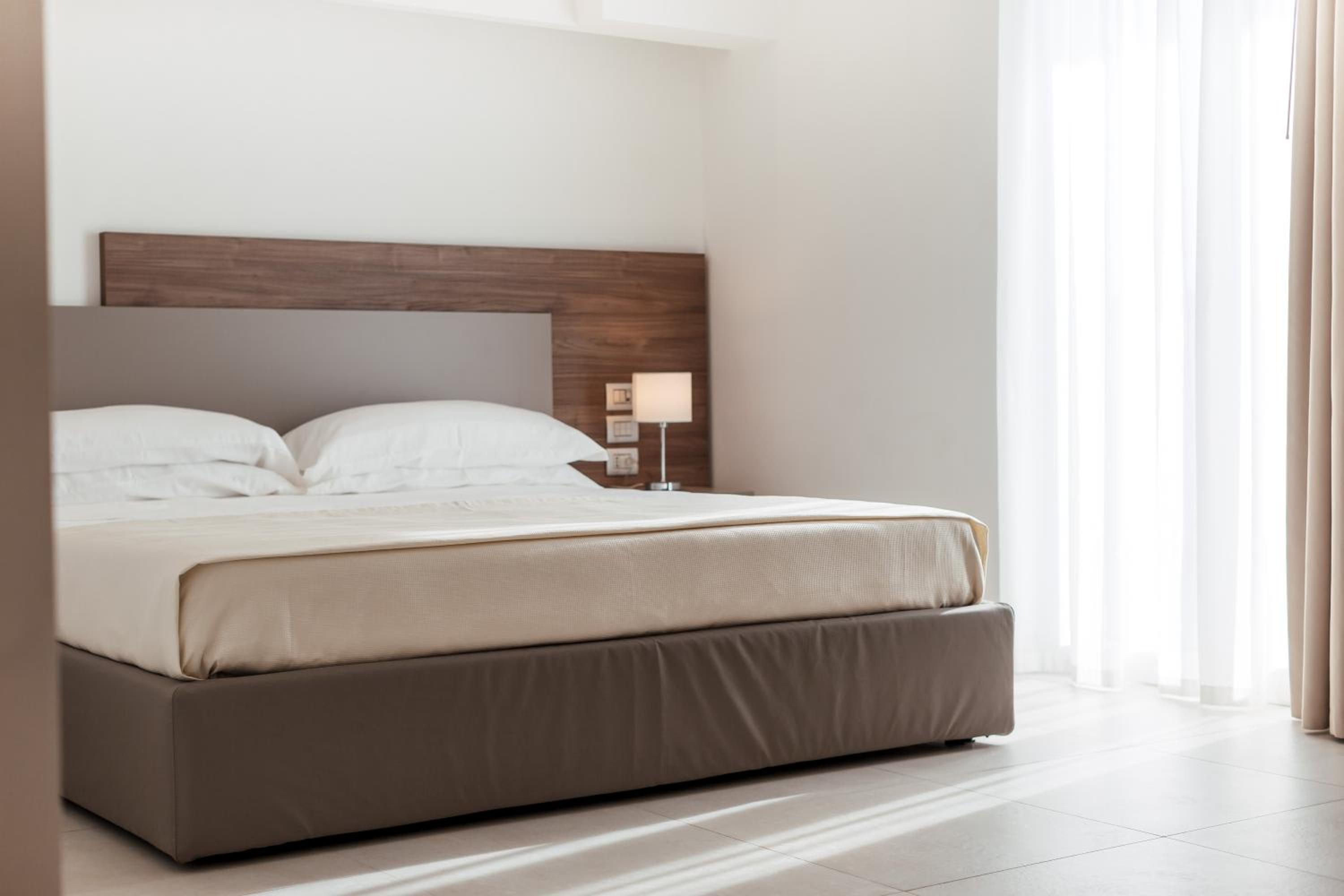 Double Room - Photo 7