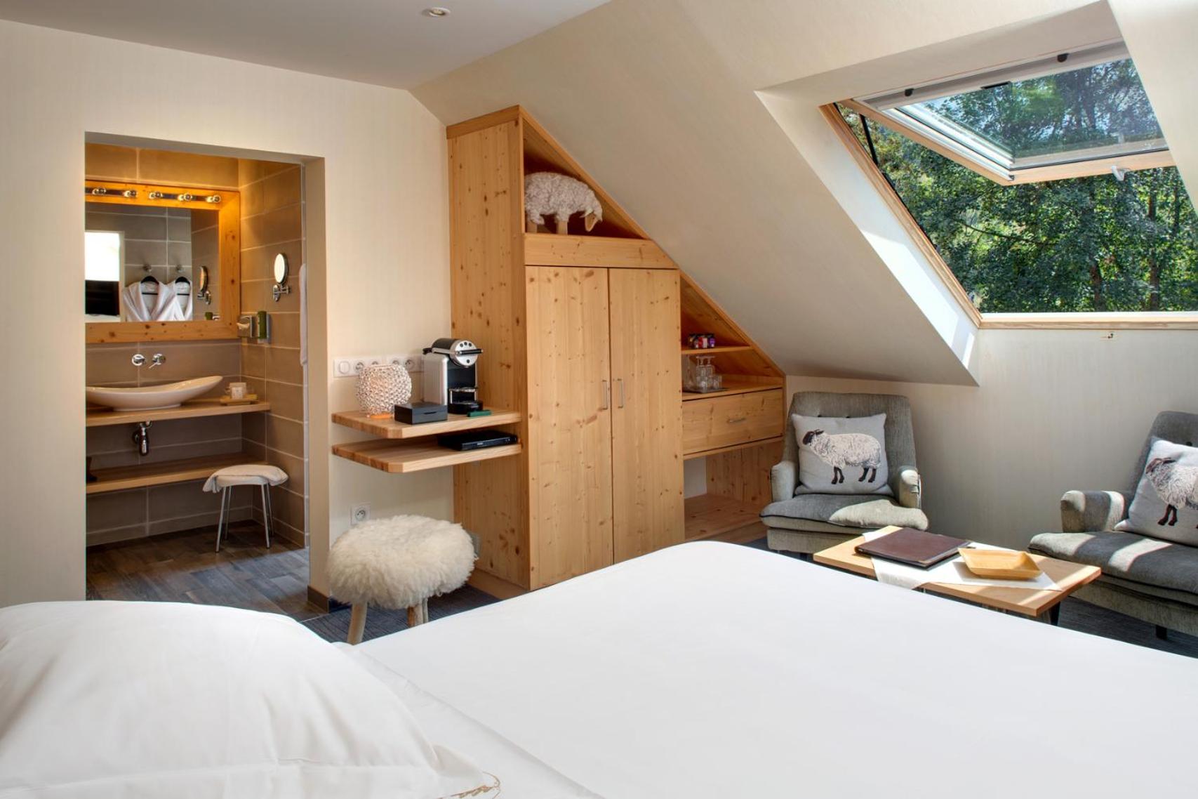Chambre Double « Les Forêts » Chambre Double « Les Forêts »
