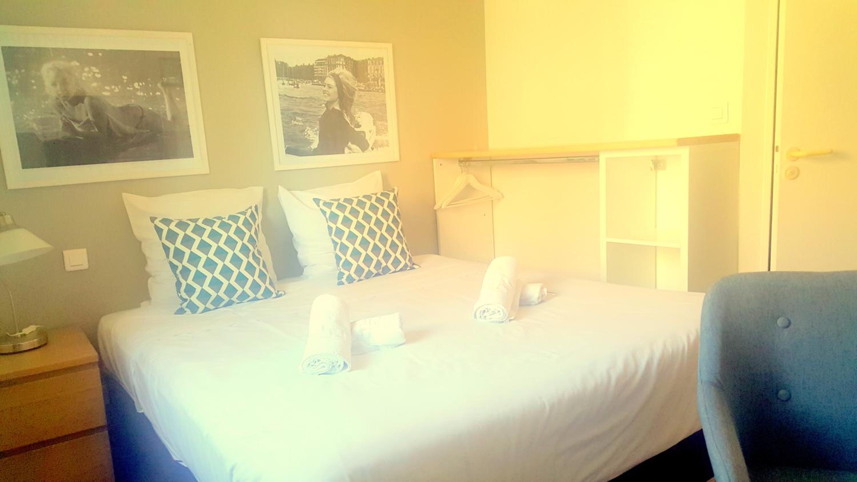 Standard Family Room - Photo 4
