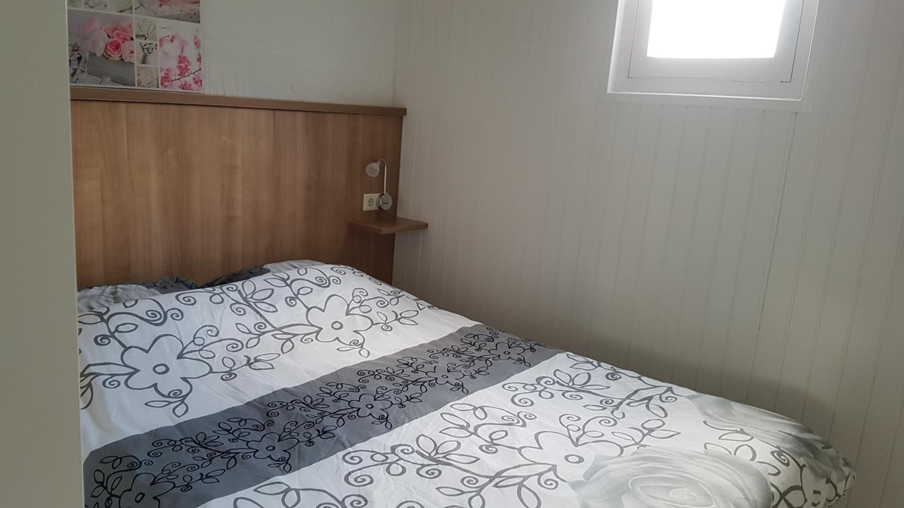 One-Bedroom House photo 1